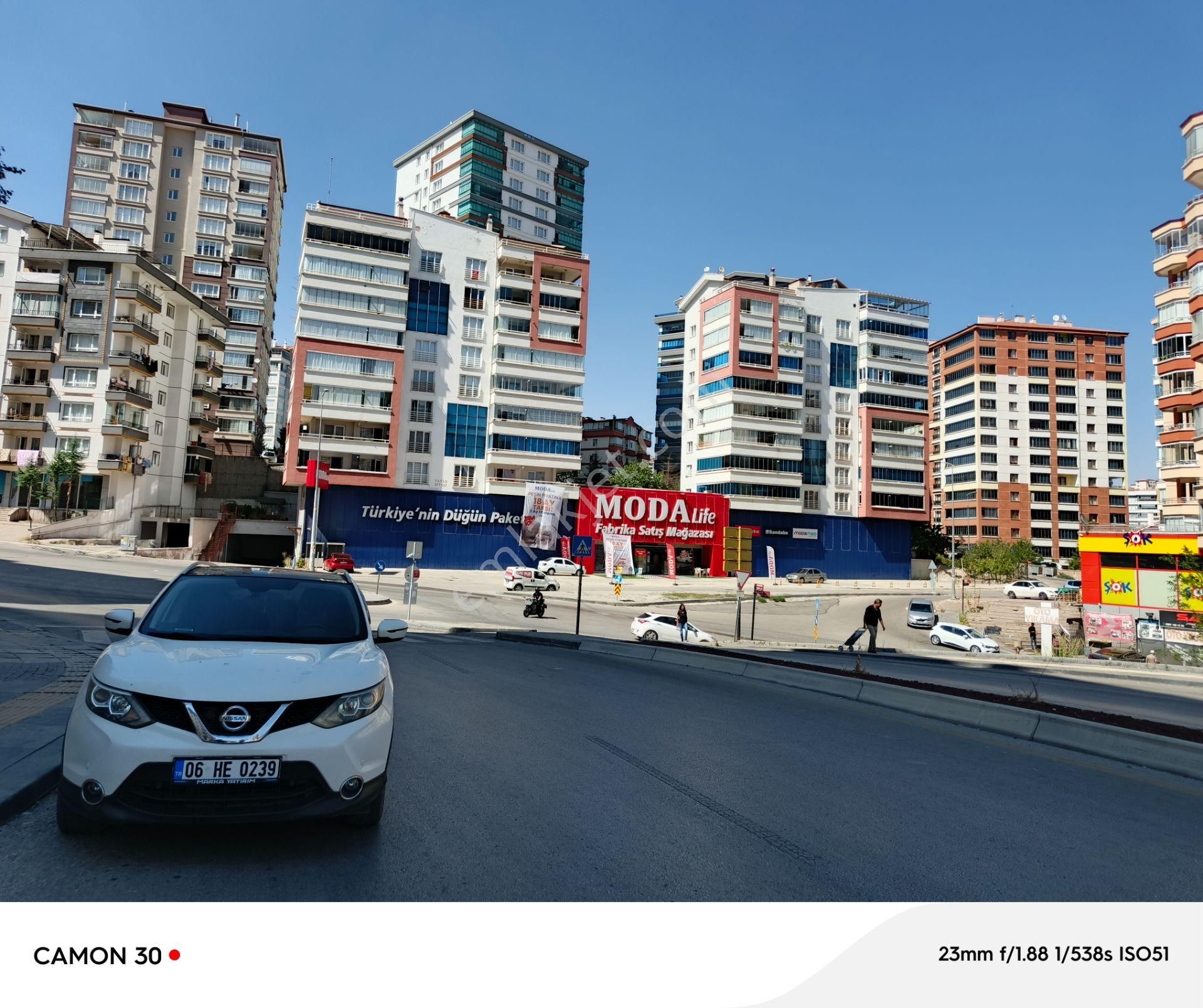 Yenimahalle Burç Kiralık Dükkan & Mağaza  KIZILCAHAMAM CADDESİNDE 3 KATLI 700 M2 HER İŞE UYGUN İŞYERİ ACİL