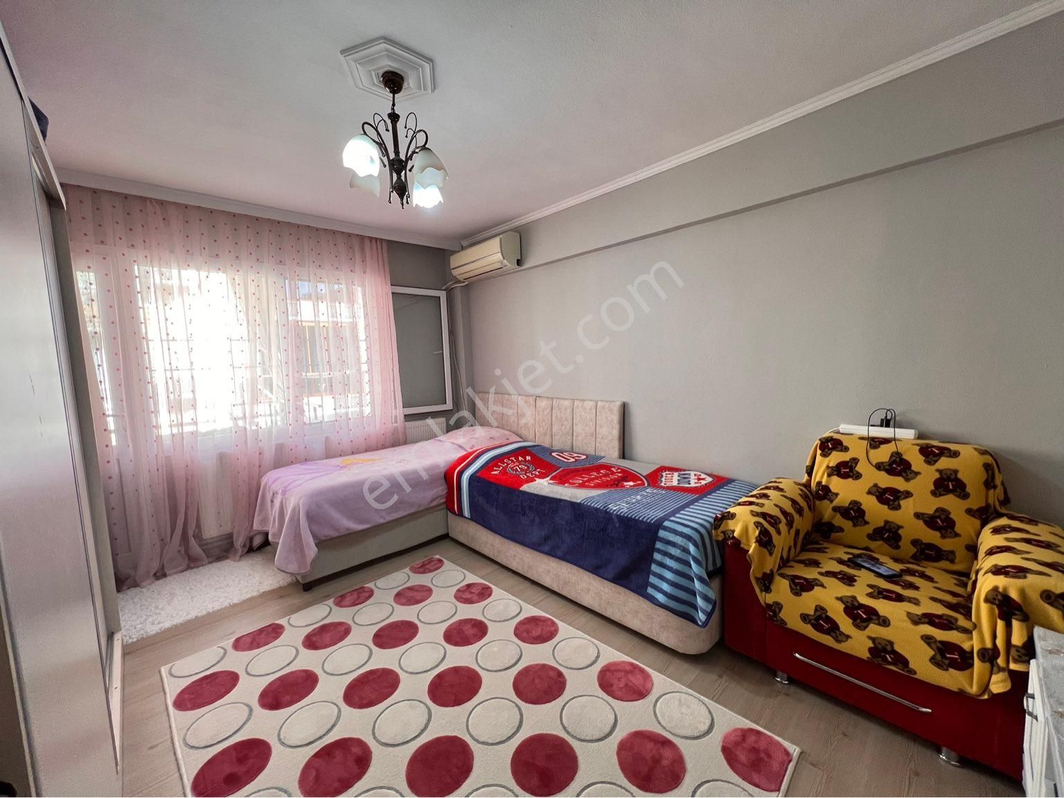 Buca Laleli Satılık Daire  BUCA LALELİ MAHDE 2+1 85M2 DGAZLI SATILIK DAİRE 