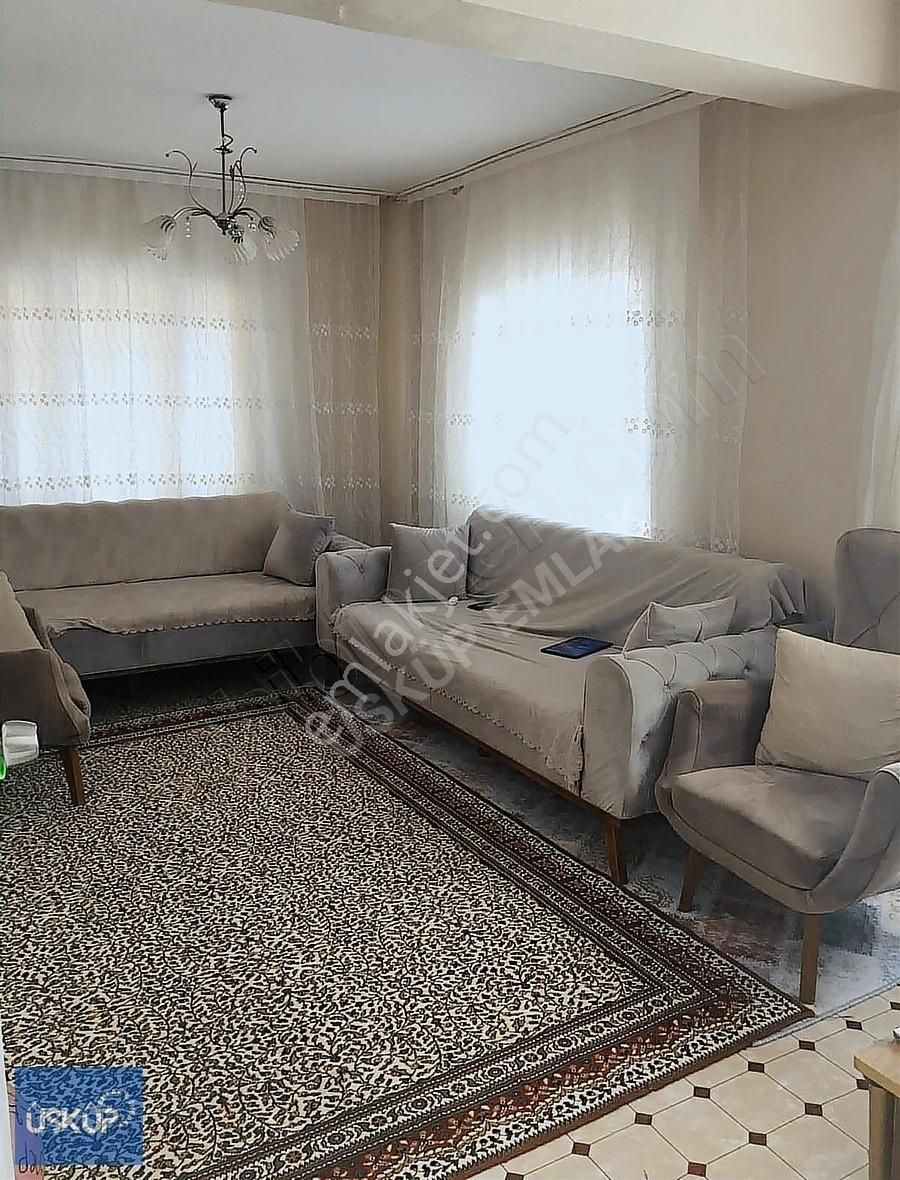 Bornova Barbaros Satılık Daire SIDIKA RODOP LİSESİ YAKINI SATILIK 80 M2 ZEMİN KAT DAİRE