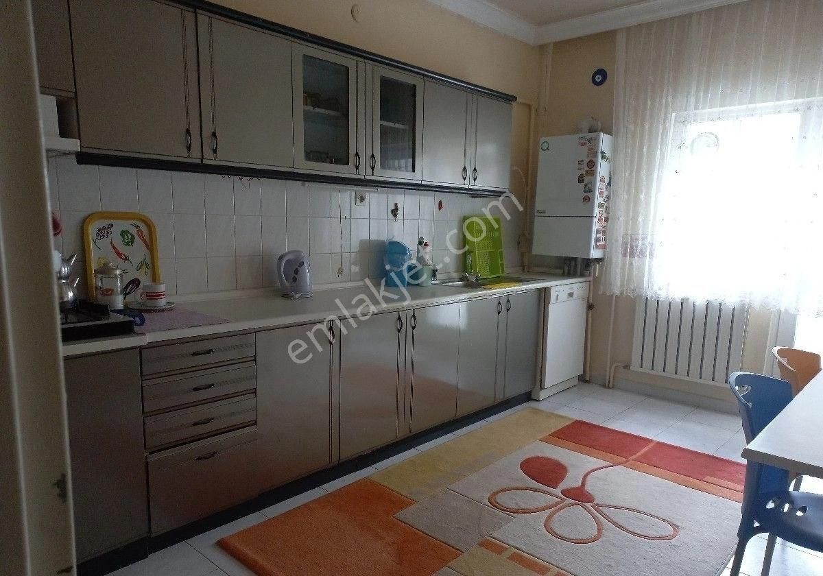 Botanik Metro Yanı 3. Kat Eşyalı 2+1 Daire - Görsel 9