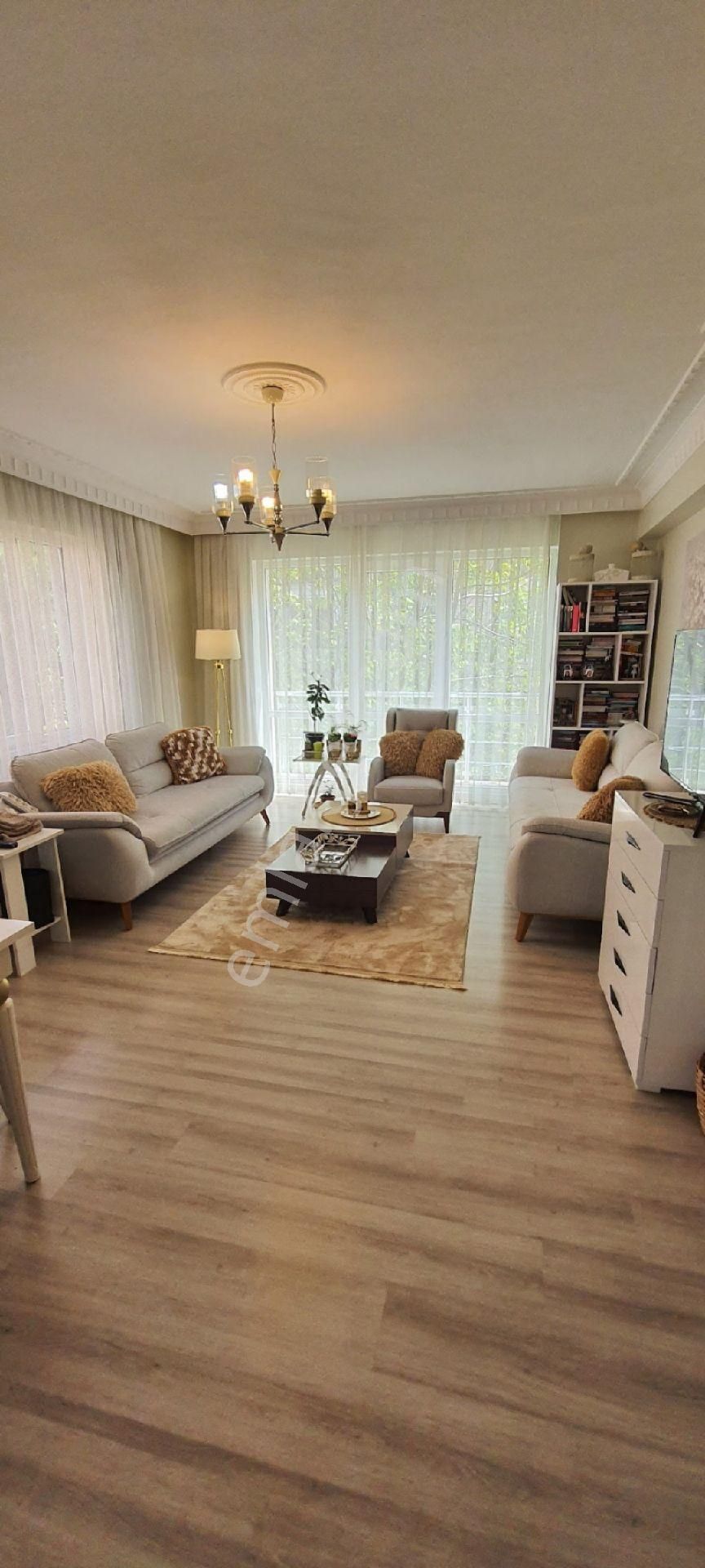 Ataşehir Küçükbakkalköy Kiralık Daire 3+1 mükemmel daire ACİL