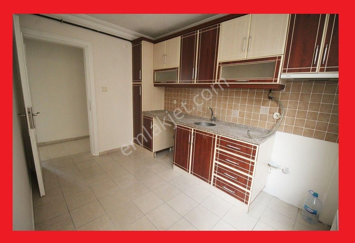 Çorlu Kazımiye Satılık Daire  ÇORLU KAZIMİYE'DE ANA CADDE ÜSTÜNDE 13YILLIK 110M2 2+1 İSKANLI DAİRE