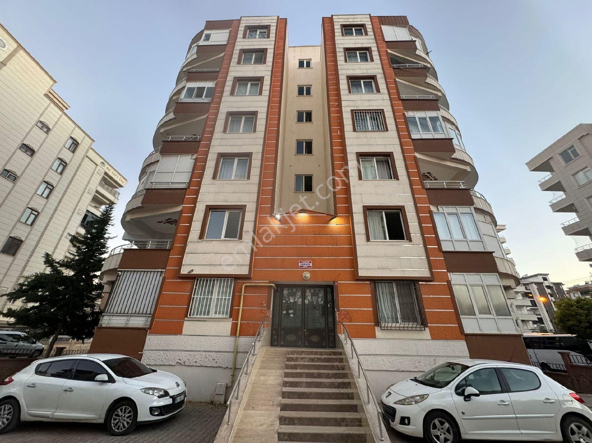 Karaköprü Atakent Satılık Daire YAVUZ EMLAK TAN SATILIK DAİRE ARAKAT KARAKÖPRÜ ARICI TAZİYE EVİ YUKARISI 4 ODA 