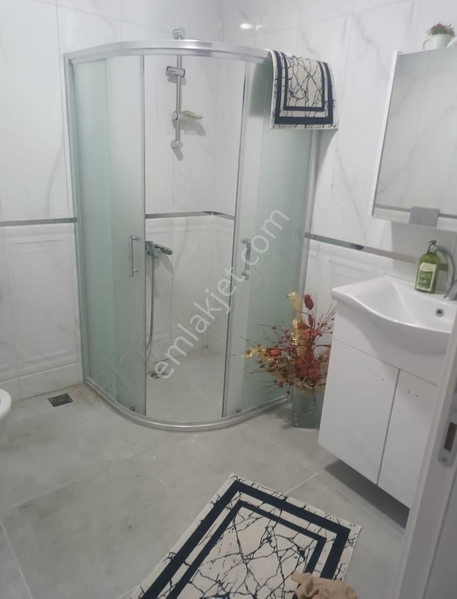 Karacabey Garipçe Satılık Daire KARACABEY MERKEZDE SATILIK 5 YILLIK SATILIK DAİRE