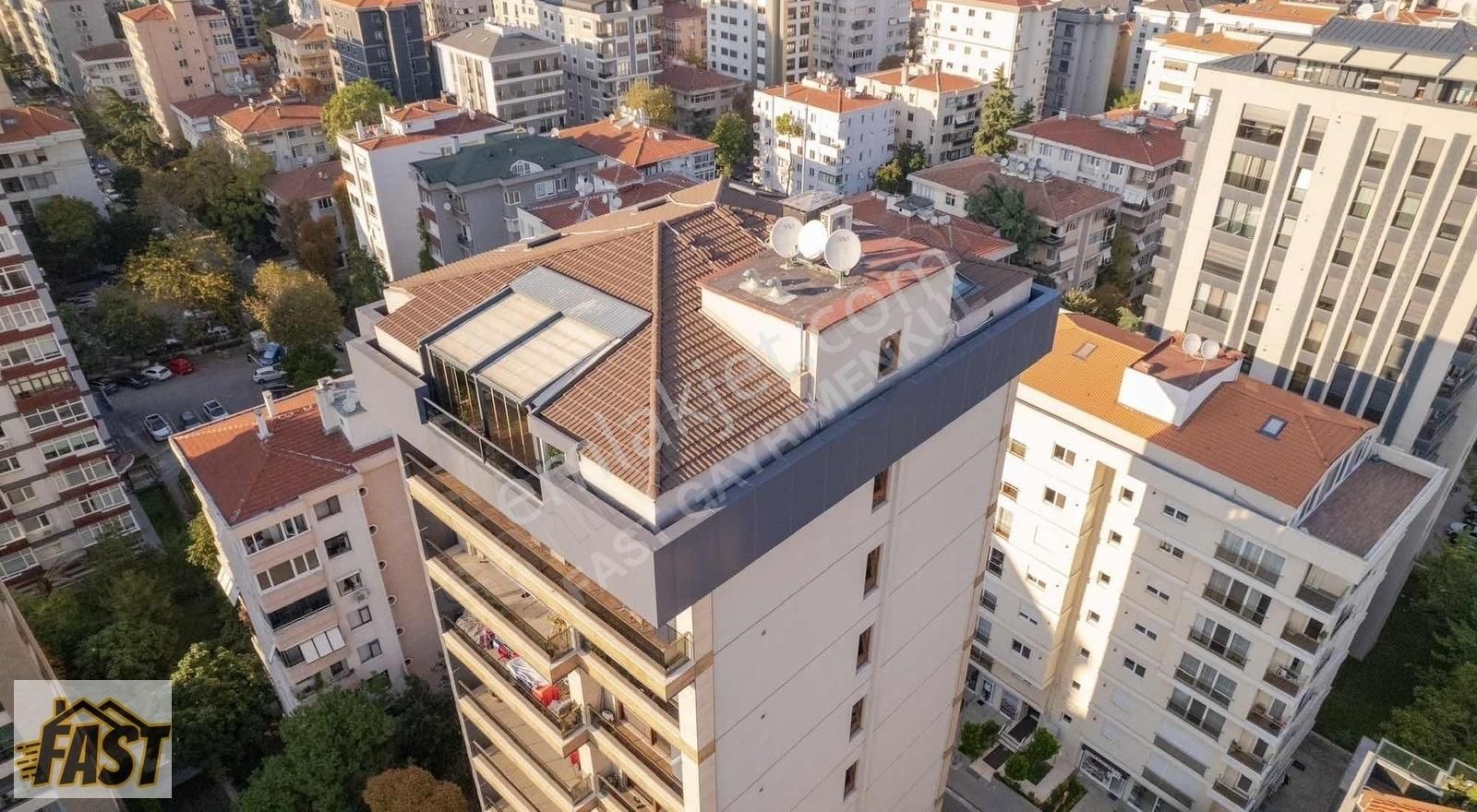 Kadıköy Caddebostan Satılık Daire Caddebostan'da Deniz Manzaralı 7+1 Dubleks Net 305m2