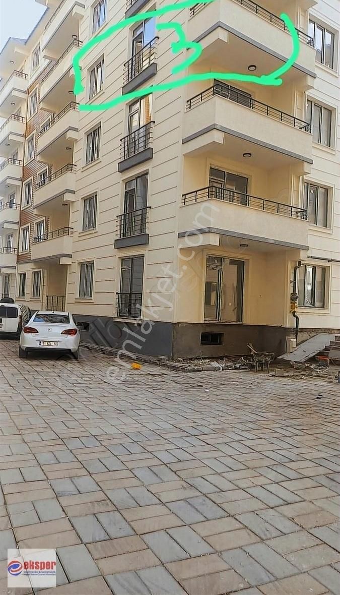 Erciş Vanyolu Satılık Daire ERCİŞ VAN YOLU BİTİŞİĞİNDE 3+1 130 M2