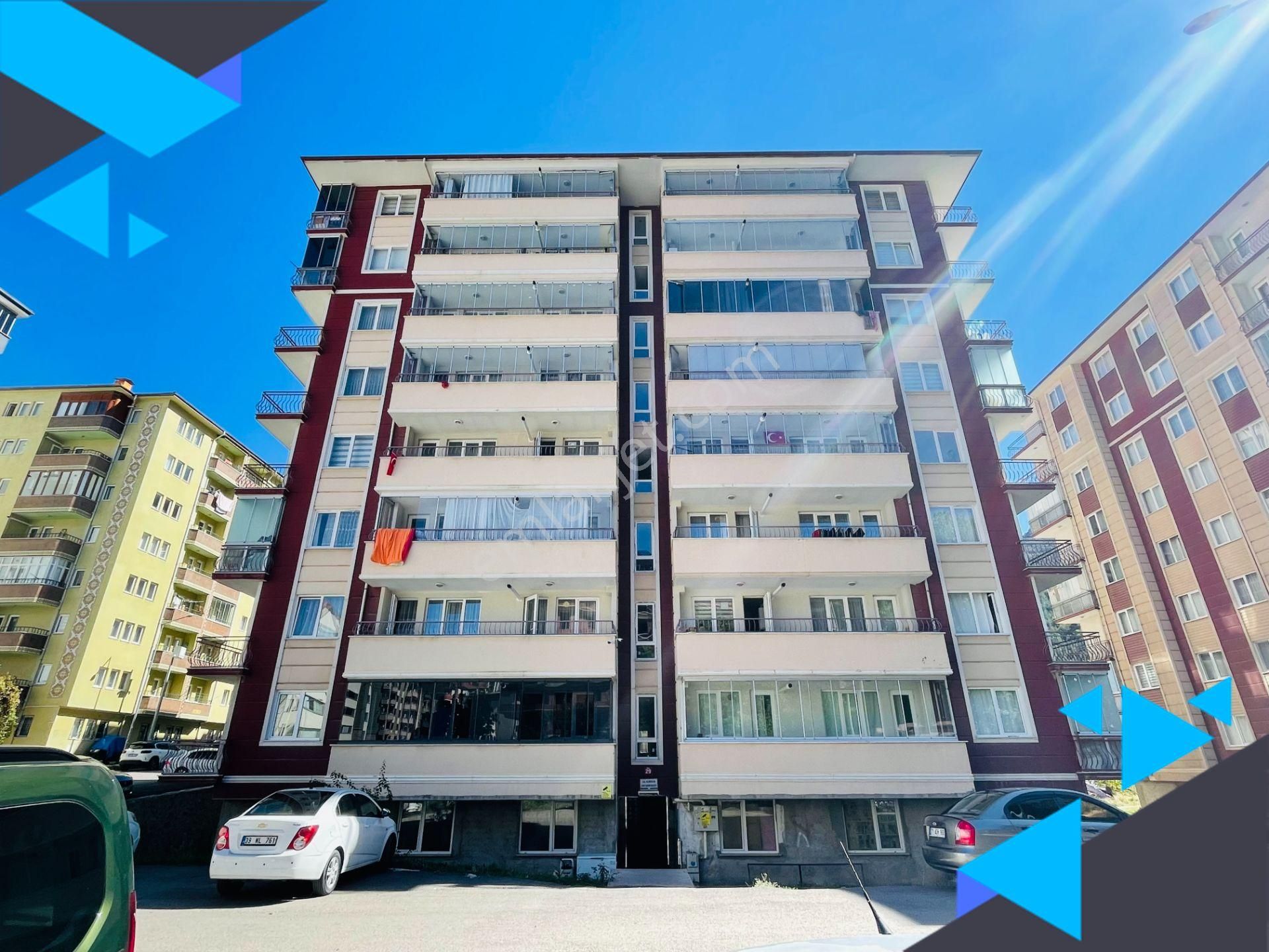 Gümüşhane Merkez İnönü Satılık Daire  İNÖNÜ MAHALLESİ 15 ŞUBAT CADDESİ ARA KAT 3+1 SATILIK DAİRE