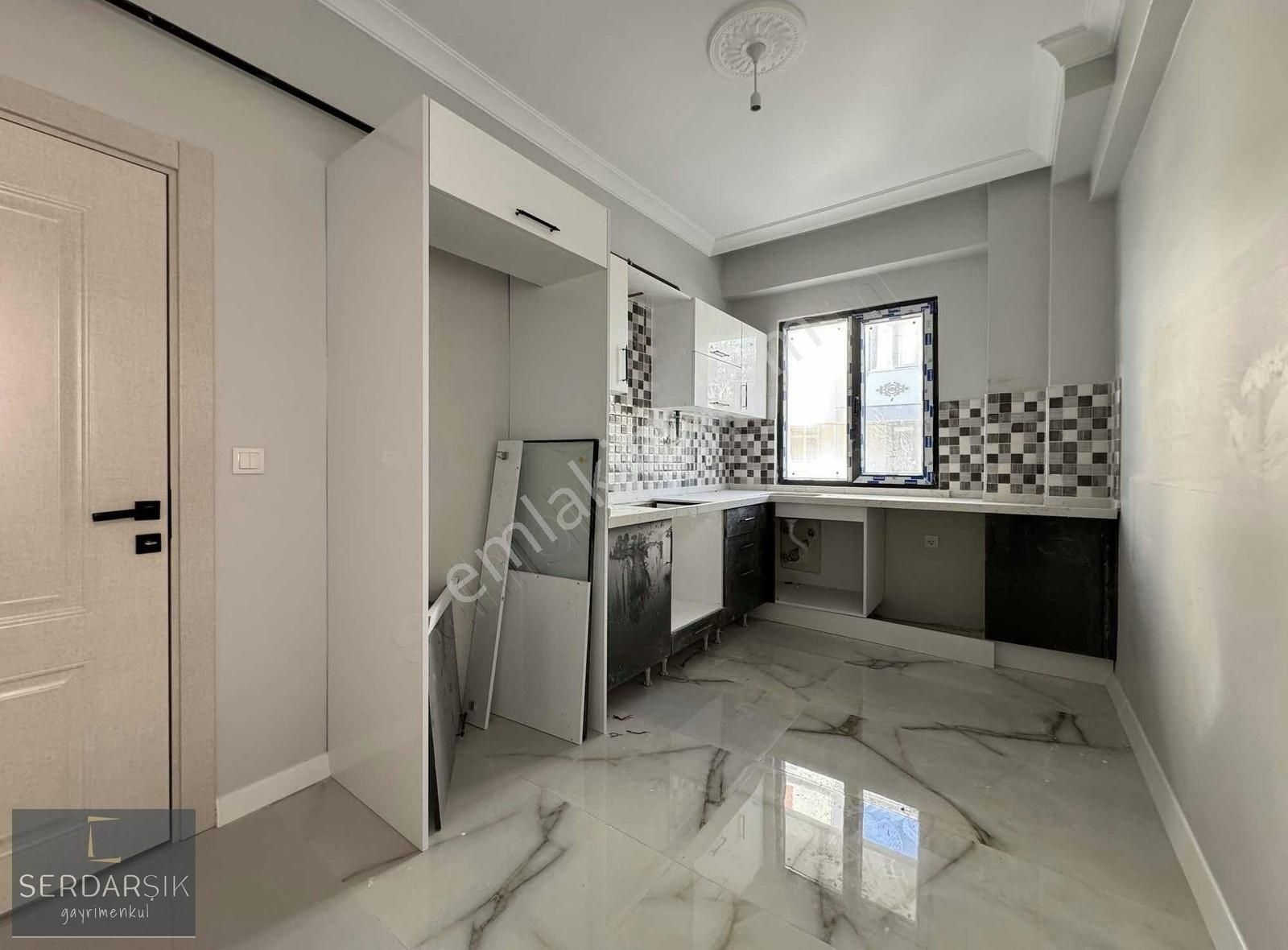 Darıca Bağlarbaşı Satılık Daire *DARICA BAĞLARBAŞI MERKEZ'DE 2+1 90M² SIFIR LÜKS FIRSAT ARA KAT*