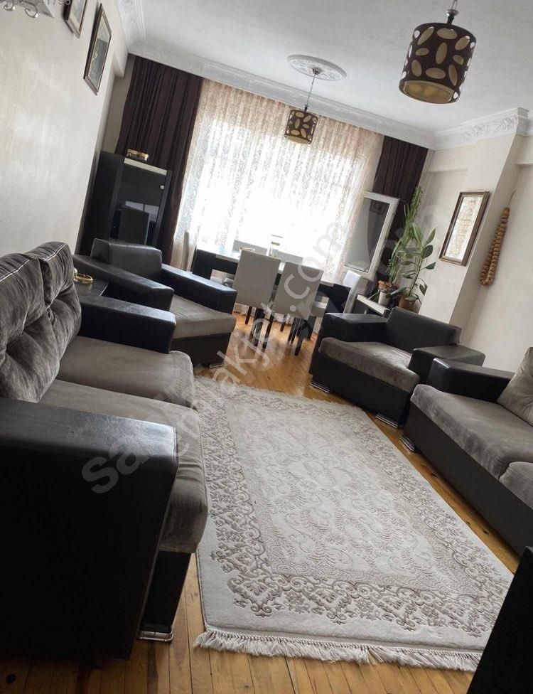 Pendik Çamçeşme Satılık Daire 3+1 tertemiz eşyalı daire