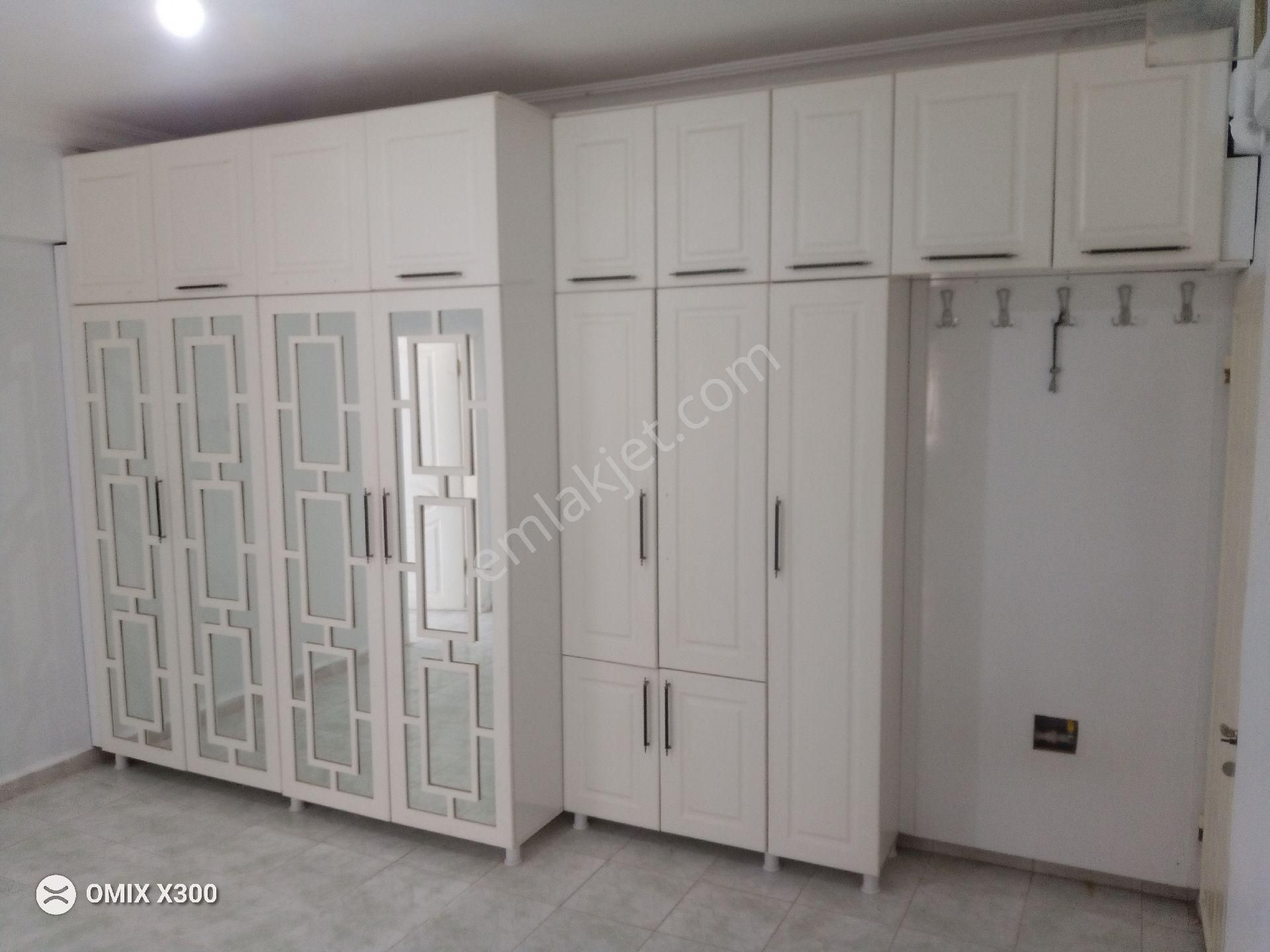 Bağlar Mevlana Halit Satılık Daire SAHİBİNDEN ACİL SATILIK 3+1 TEMİZ DAİRE 