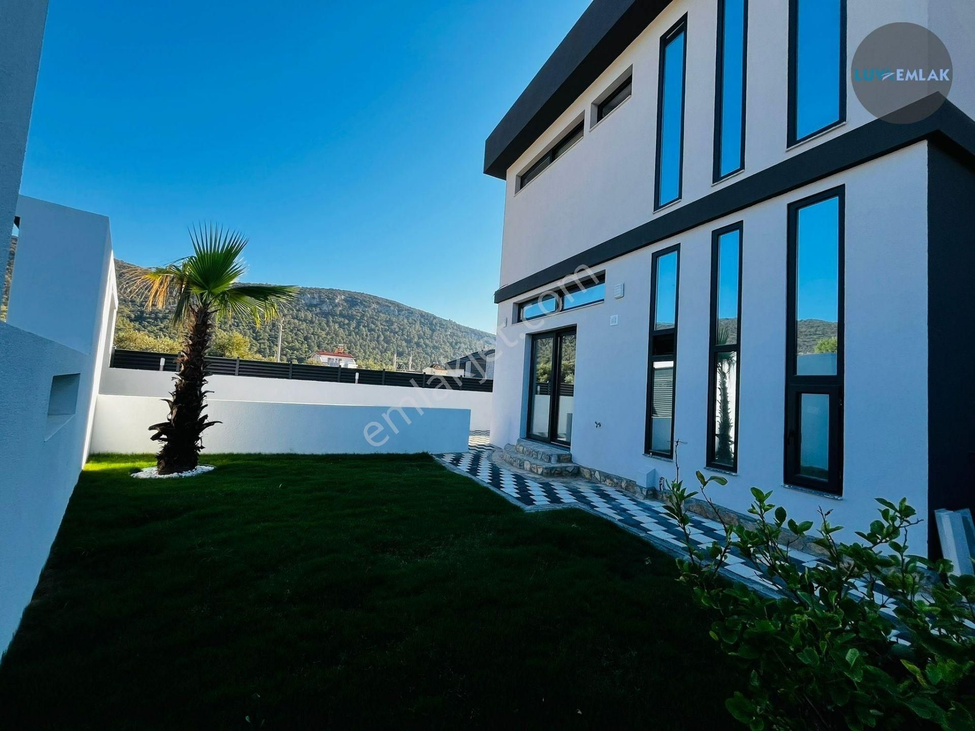 Didim Akbük'te Merkezi Konumda Özel Havuzlu Müstakil 4+1 Villa - Görsel 4
