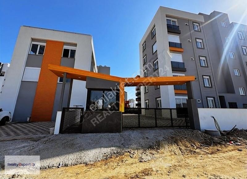 Aksu Altıntaş Satılık Daire ALTINTAŞ'TA İSKAN ALINMIŞ SATILIK 1+1 DAİRE