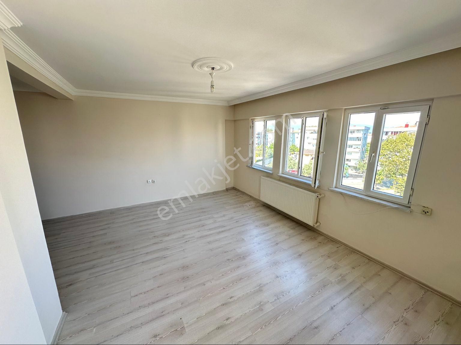 Tırpan Gayrimenkulden Halitpaşa Mah.3+1 140m2 Havuzlu Satılık Daire - Görsel 14