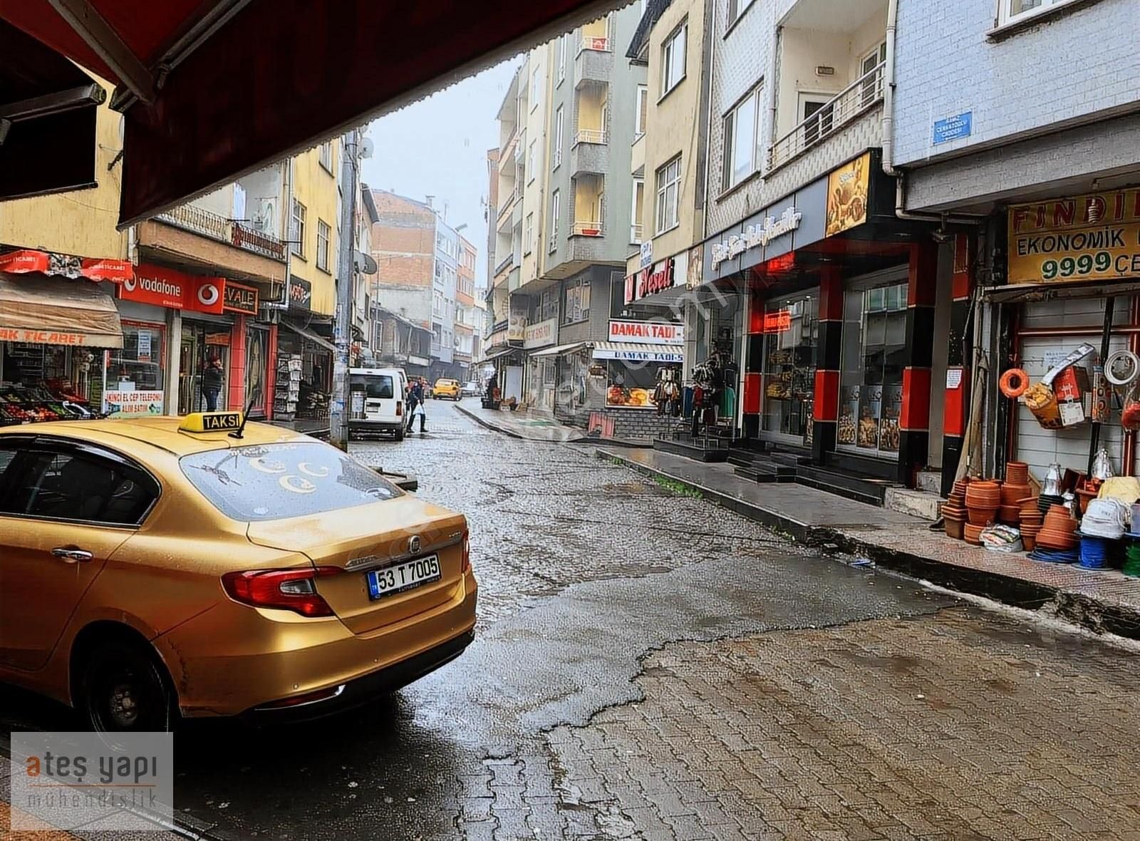 Fındıklı Merkez Satılık Dükkan & Mağaza ATEŞ YAPI'dan DÖRT YOL AĞZINDA KÖŞE BAŞI KOMPLE SATILIK BİNA