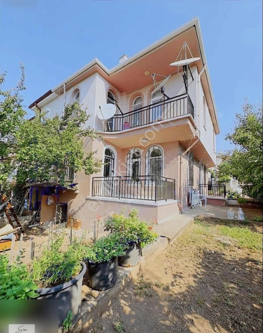 Odunpazarı Orhangazi Satılık Villa SERCAN MUTLU'DAN ORHANGAZİ MAHALLESİNDE 3+1 VİLLA !!!