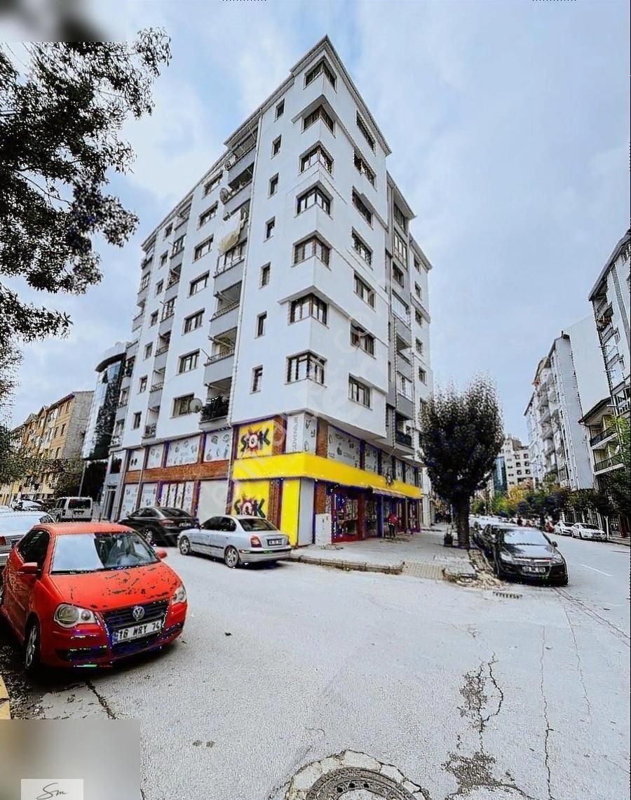 Tepebaşı Işıklar Satılık Daire SİVRİHİSAR CADDESİ ÜZERİNDE ARA KAT PARK MANZARALI DAİRE !!!