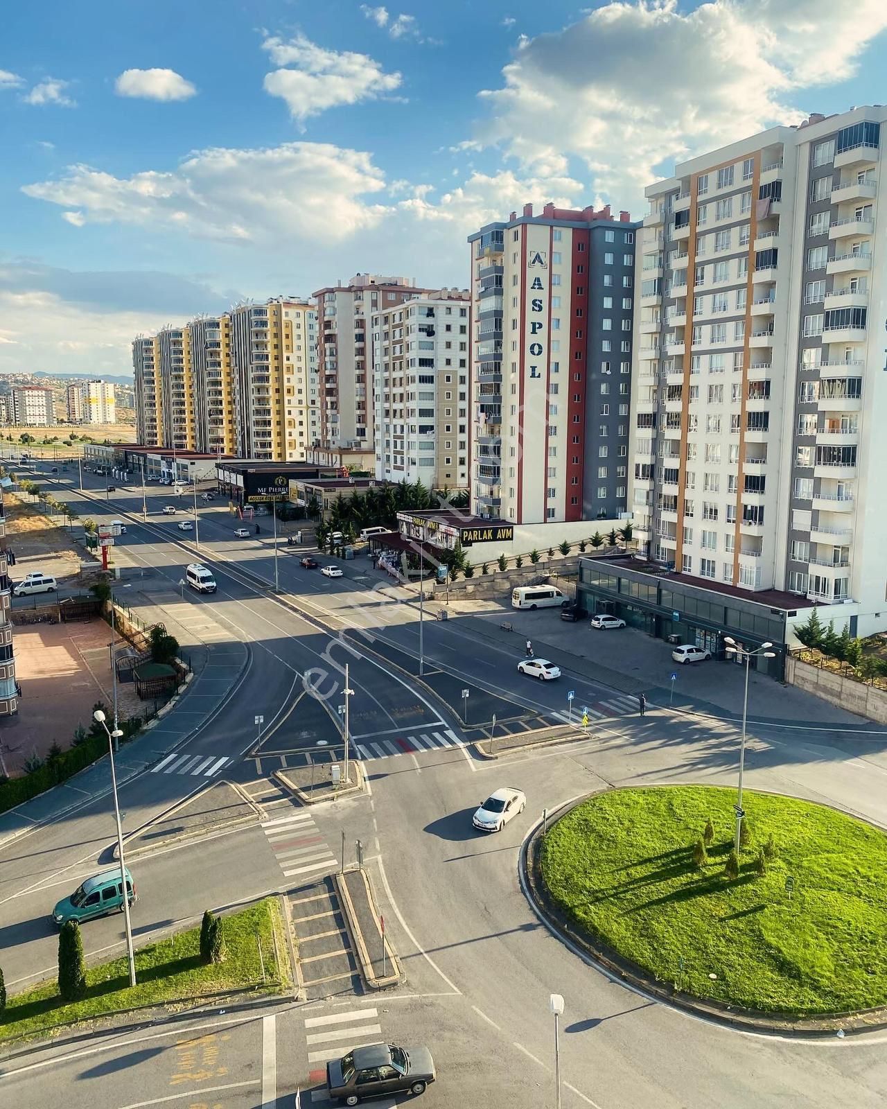 Melikgazi Bahçelievler Satılık Daire SERKENT ANA CAD. ÜZERİ 3+1 FUL YAPILI 3 CEPHELİ SATILIK DAİRE