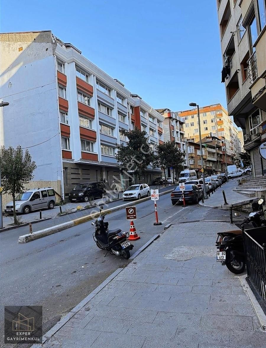 Şişli Mecidiyeköy Satılık Daire Mecidiyeköy cadde üzeri 1+1 boş kat mülkiyeti daire