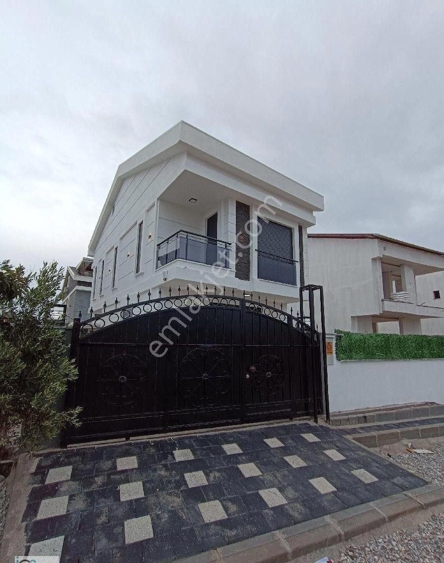 Didim Hisar Satılık Villa BEYAZ SARAY SATIŞTA DİDİM EFELER MAHALLESİNDE TAM MÜSTAKİL HAVUZLU GİYİNME ODALI HARİKA BİR VİLLA