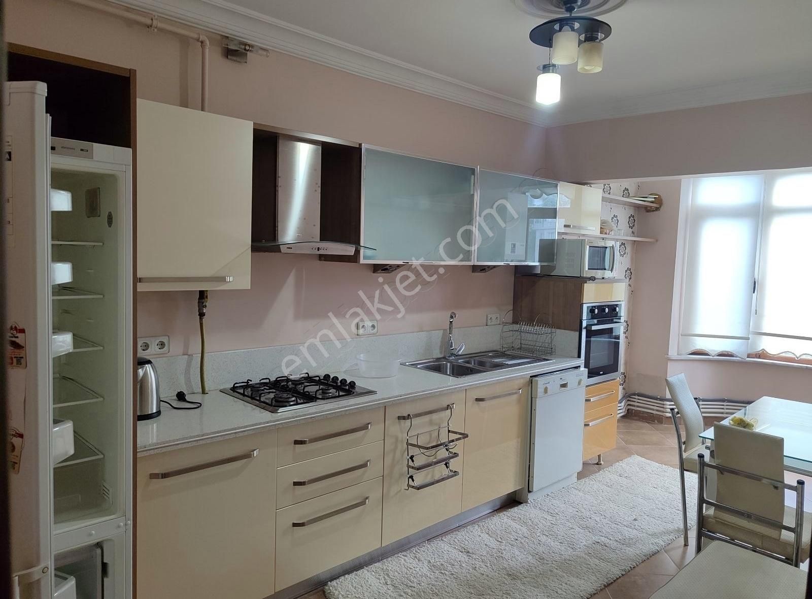 Kütahya Merkez Alipaşa Kiralık Daire ASEL'DEN EŞYALI KİRALIK3+1 ŞEHRİN MERKEZİ NEZİH APARTMAN ÇARŞI