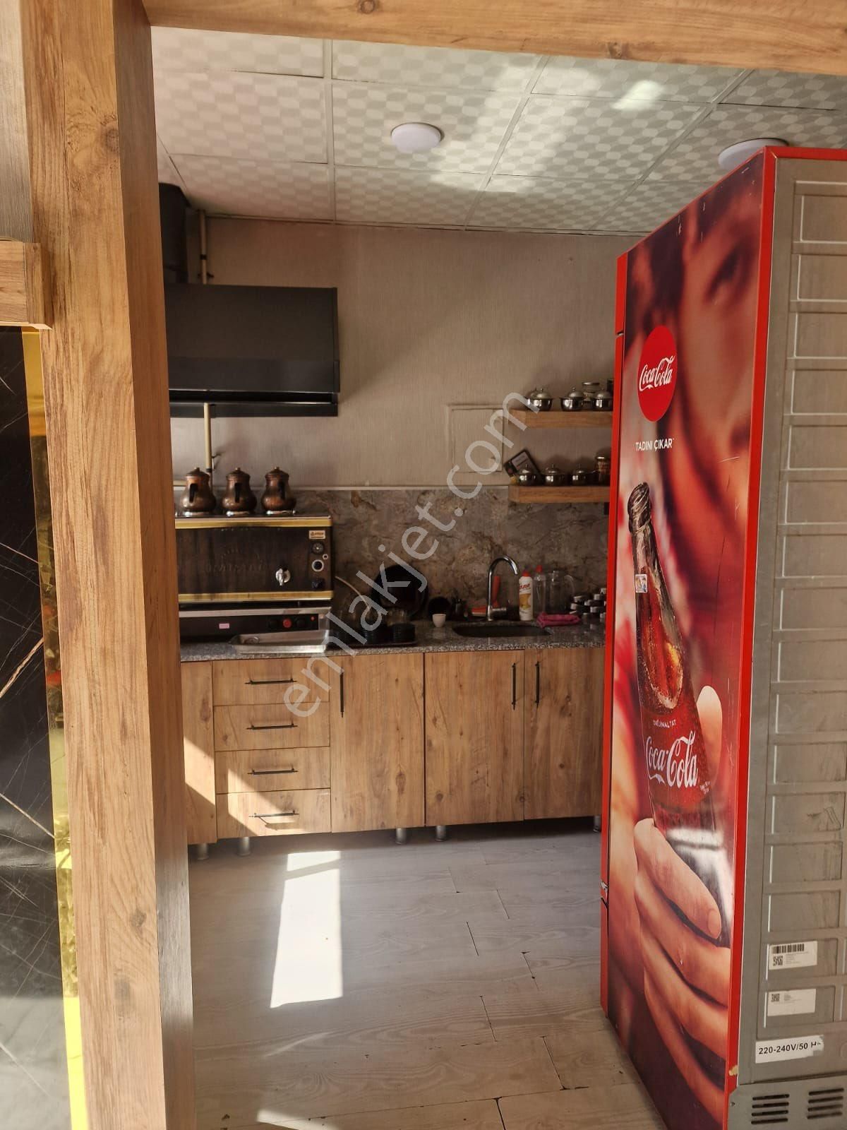 Şehitkamil Sarıgüllük Devren Kafe & Bar Sarıgüllük de işlek cadde üzerinde mükemmel konuma sahip devren satlık cafe