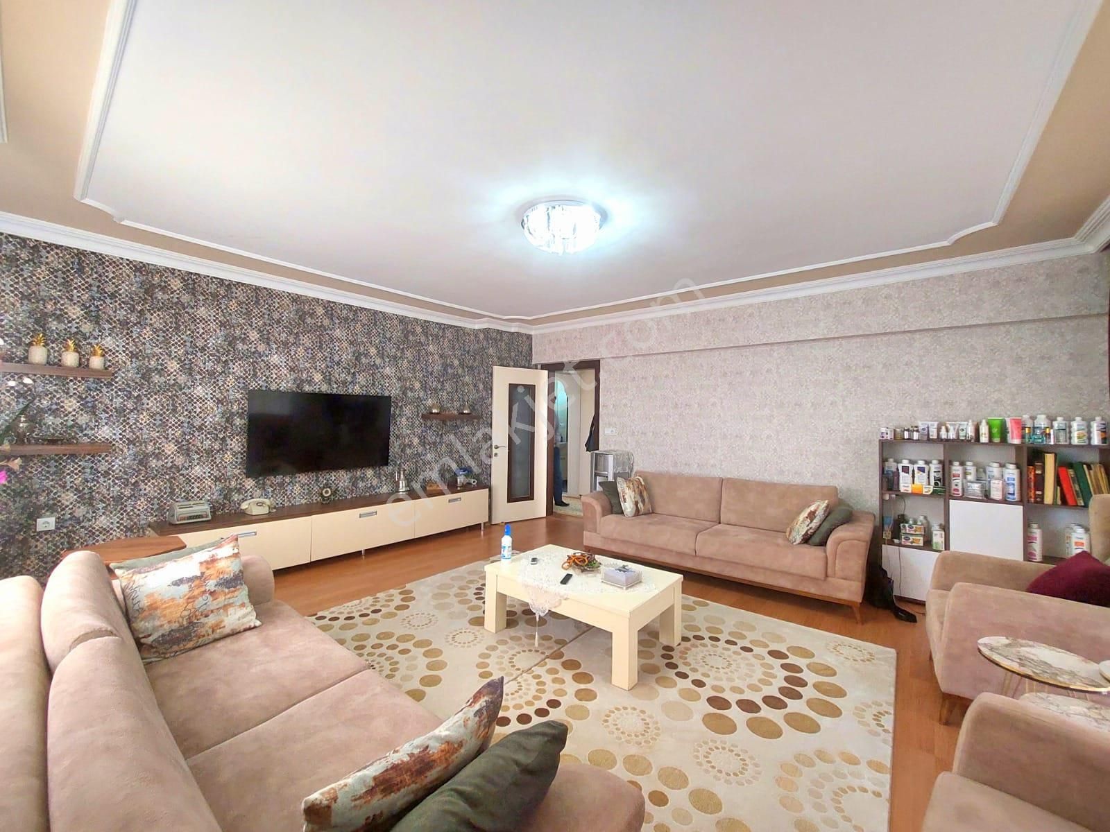 Merkezefendi Şemikler Satılık Daire FERAH VE KULLANIŞLI 180 M2 DAİRE