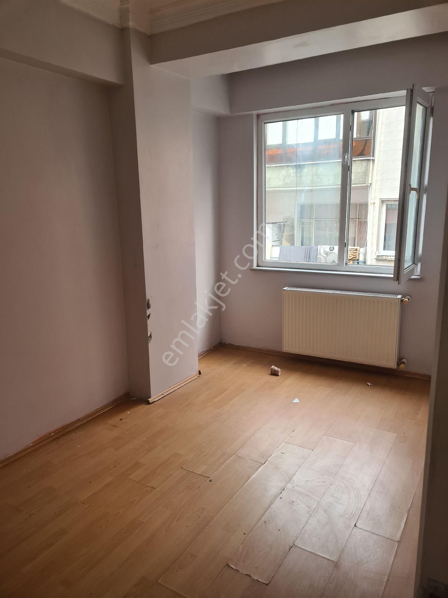 Bağcılar Barbaros Kiralık Daire BEKAR VE AİLEYE UYGUN KİRALIK DAİRE 