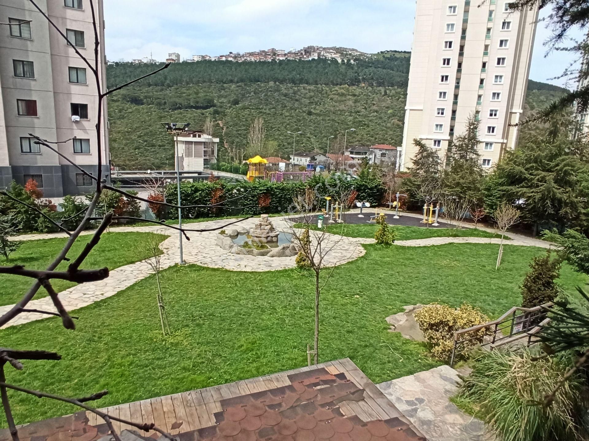 Maltepe Zümrütevler Satılık Daire  SİMGE SİTESİ ACİL SATILIK