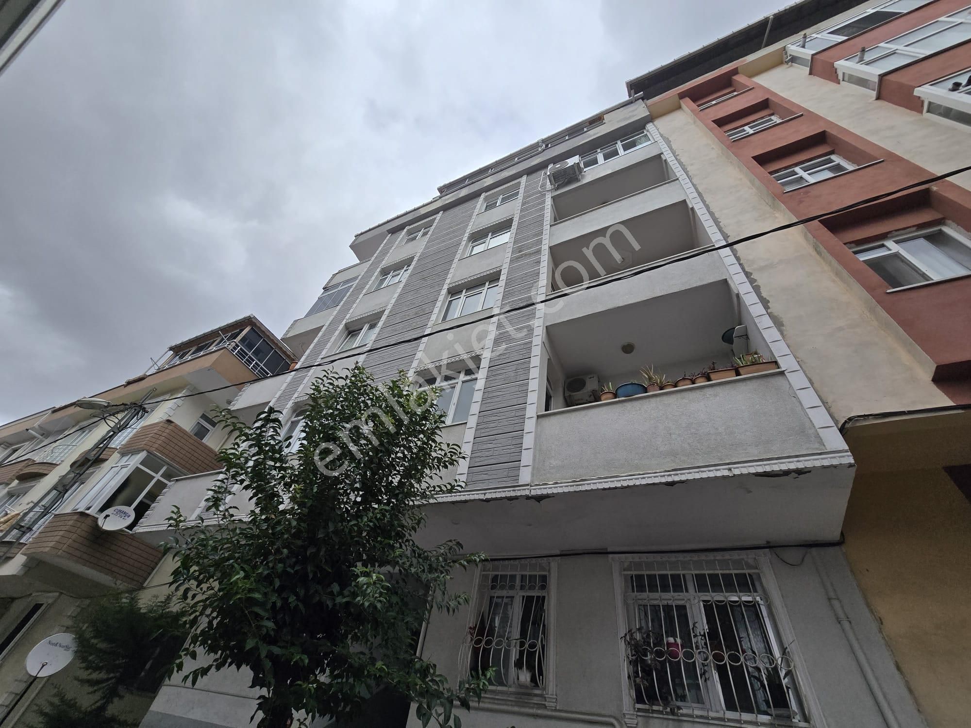 Avcılar Cihangir Satılık Daire  ARZUM'DAN 2002 YAPIMI DENİZ MANZARALI 2+1 90 M2 SATILIK DAİRE