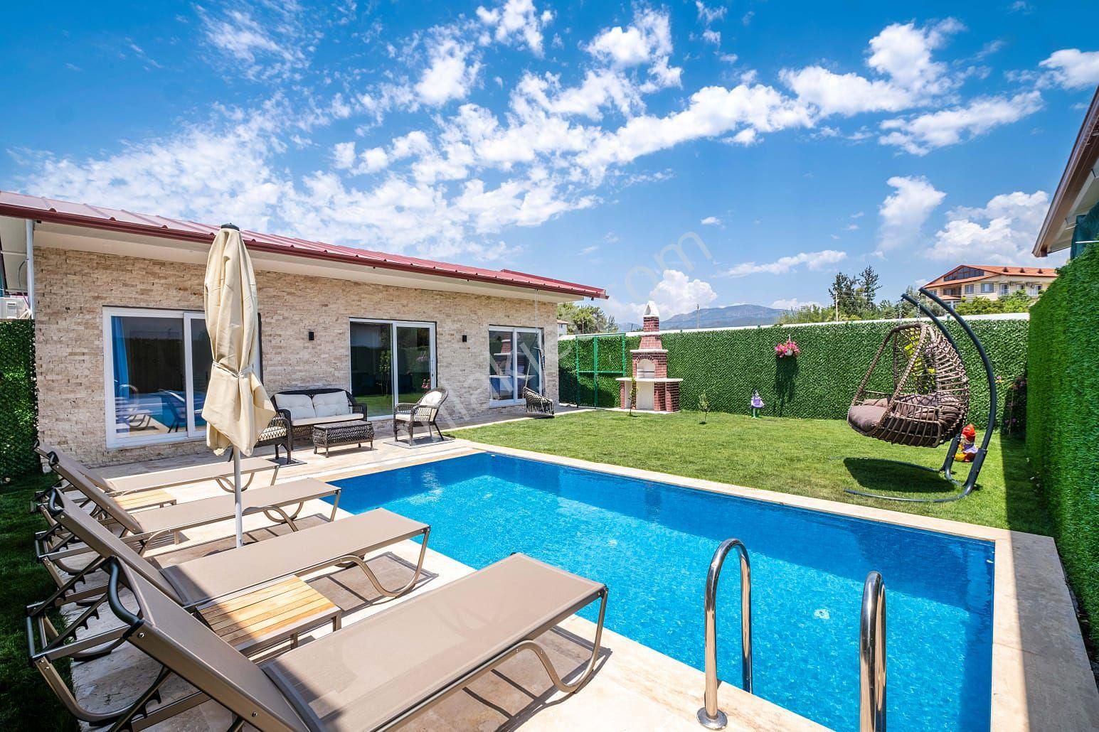 Fethiye Çiftlik Te Müstakil Havuzlu Full Eşyalı Uzun Dönem Kiralık Villa