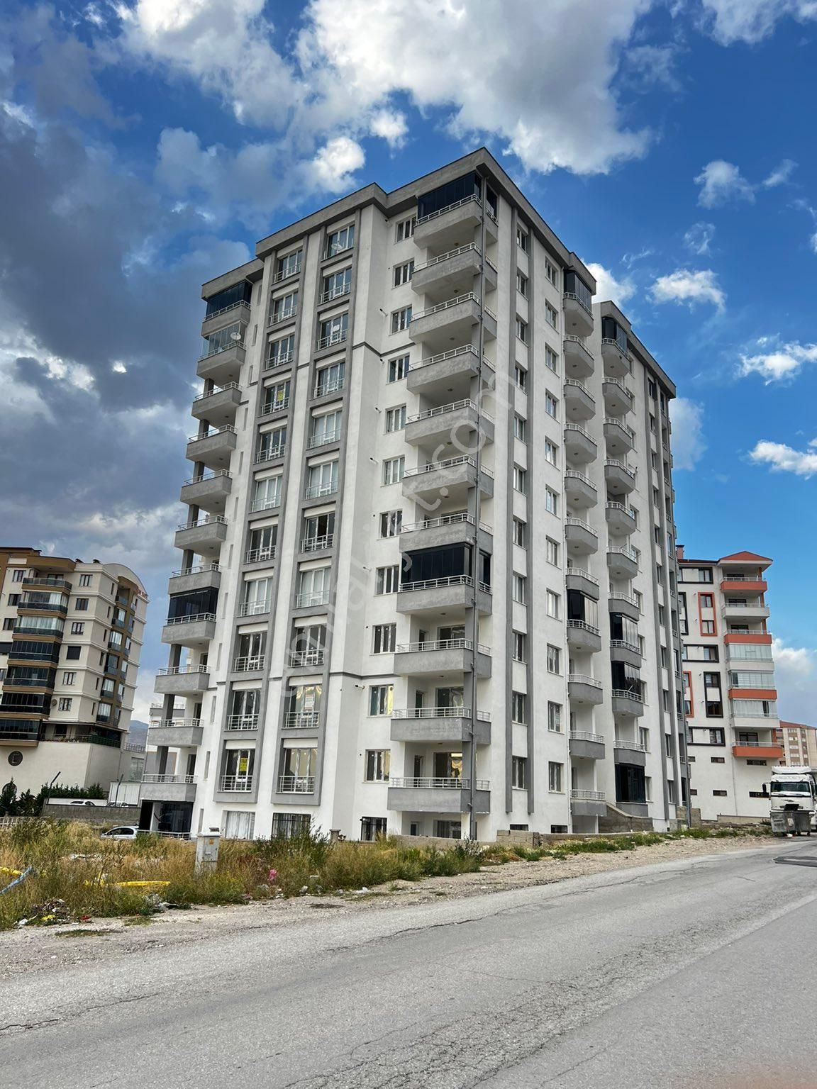 Niğde Merkez Aşağı Kayabaşı Kiralık Daire Lider'den Hastane Yakını Kiralık Sıfır 3+1 Daire