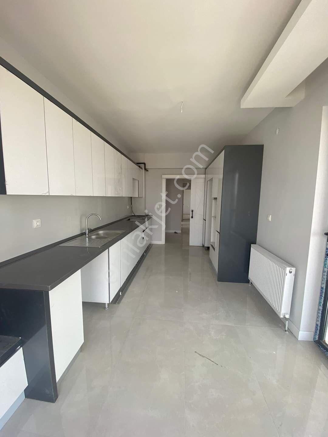 Polatlı Şentepe Satılık Daire POLATLI ŞENTEPE SAĞDA 4+1/205M²FULL YAPILI ARA KAT DAİRE, Araç Takası değerlendirilir 