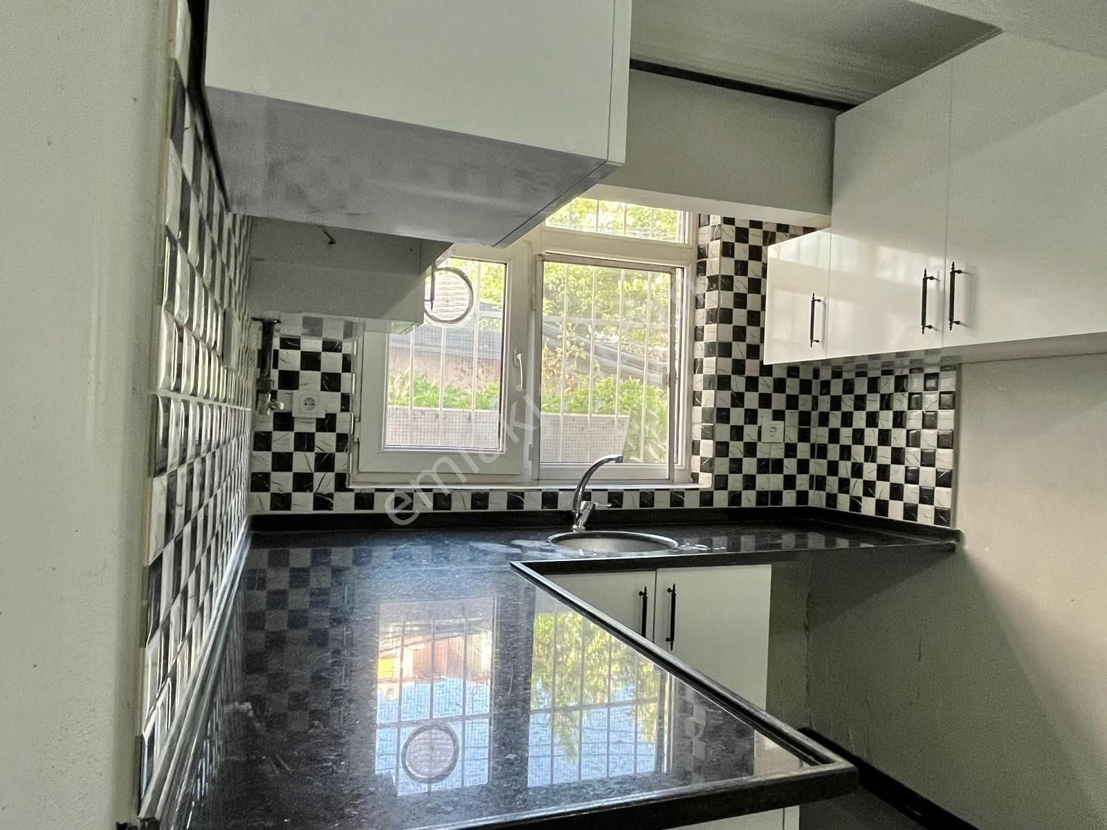 Akşenden Fatih Şehreminide 65 M2 1+1 Giriş Katı Boş Lüks Yapılı Satılık Daire - Görsel 3