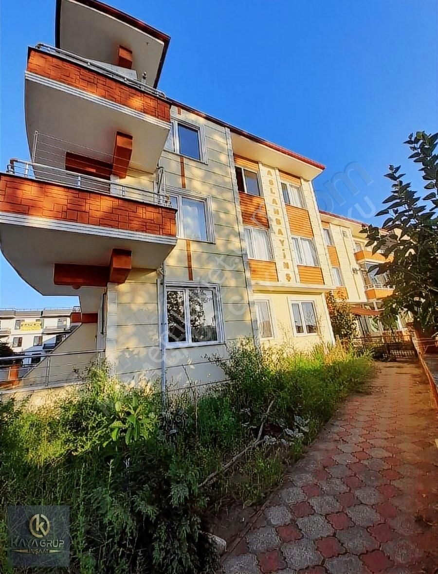 Karasu Yalı Satılık Daire !!!ACİL!!SATILIK DAİRE 2+1/ GENİŞ KULANIŞLI 3 KAT ARA KAT KÖŞE