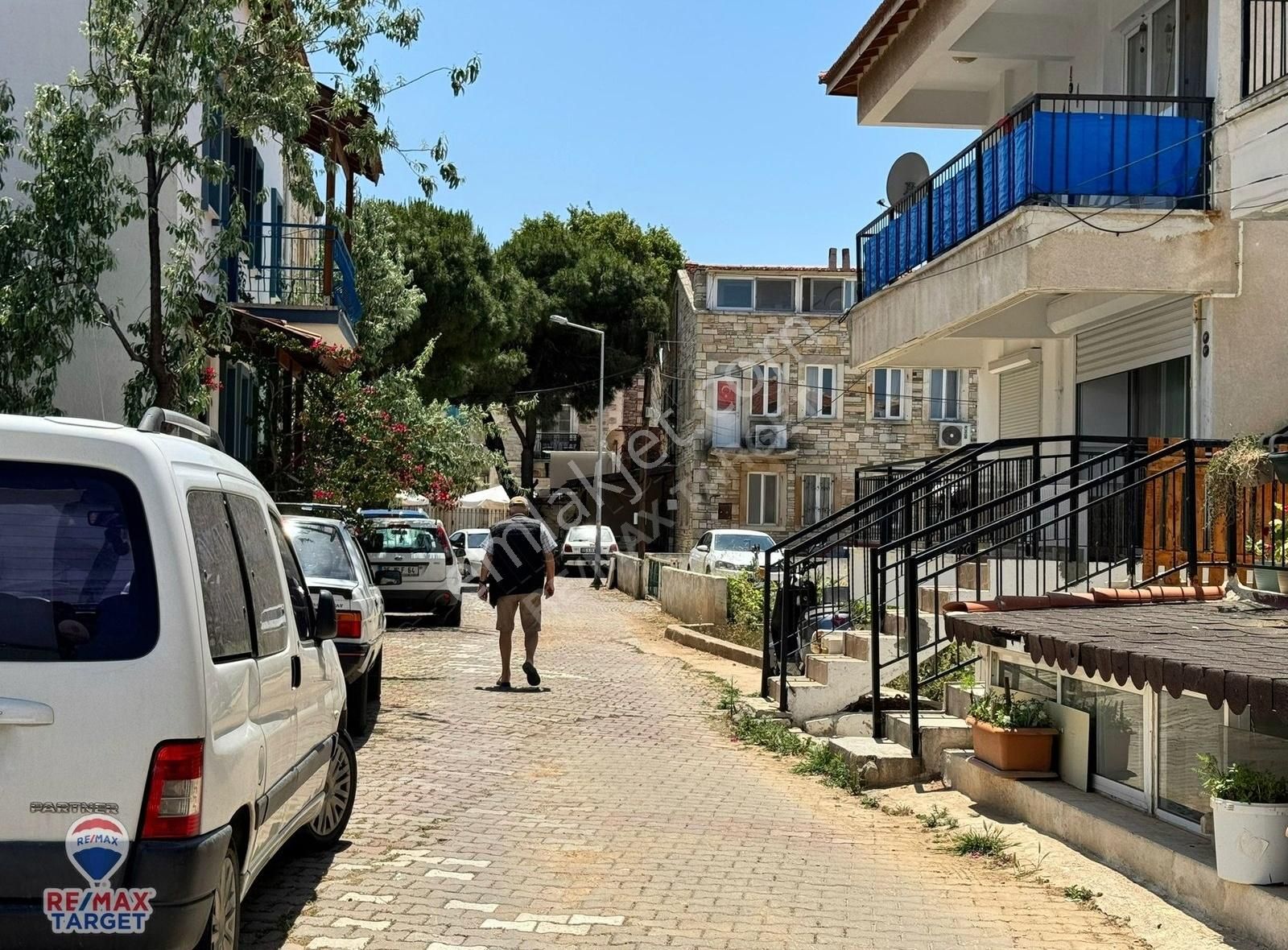 Foça Fevzi Çakmak Satılık Villa İzmir Yenifoça'da Satılık 3+1 Villa