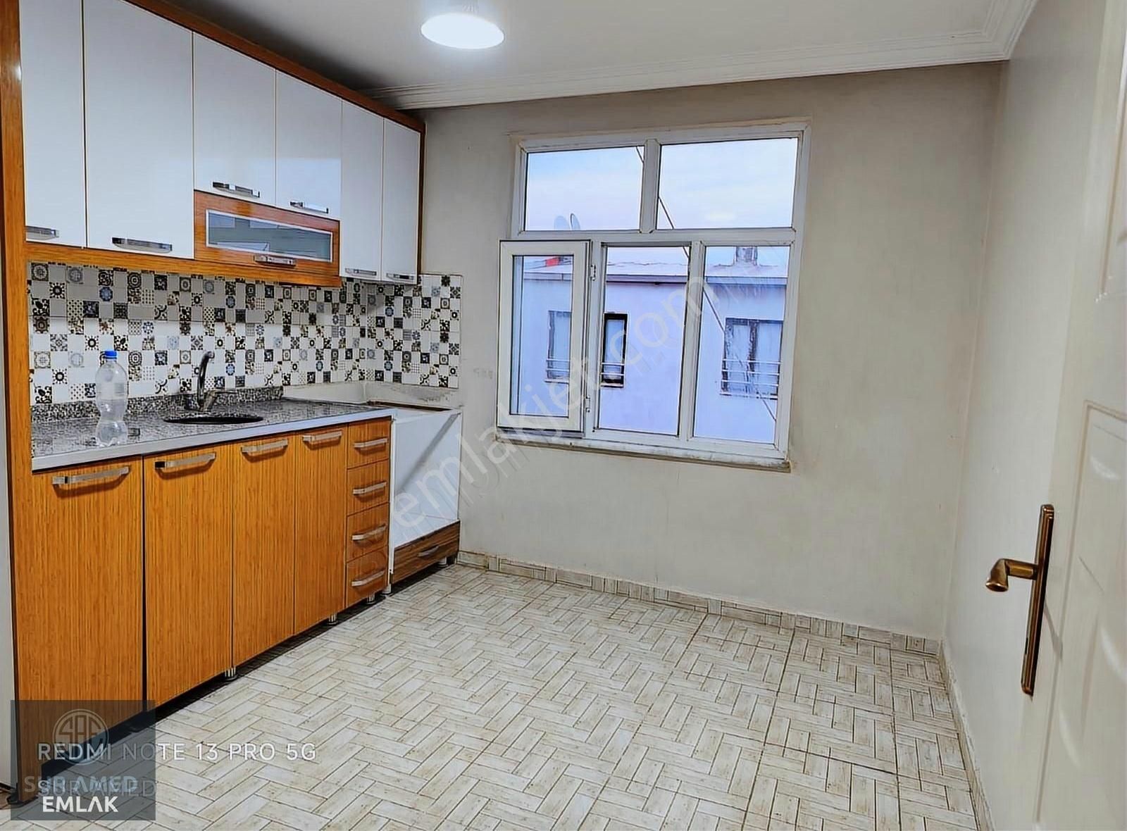 Bağlar Mevlana Halit Satılık Daire SUR AMED EMLAK TESİSLERDE 2+1 SATILIK DAİRE.