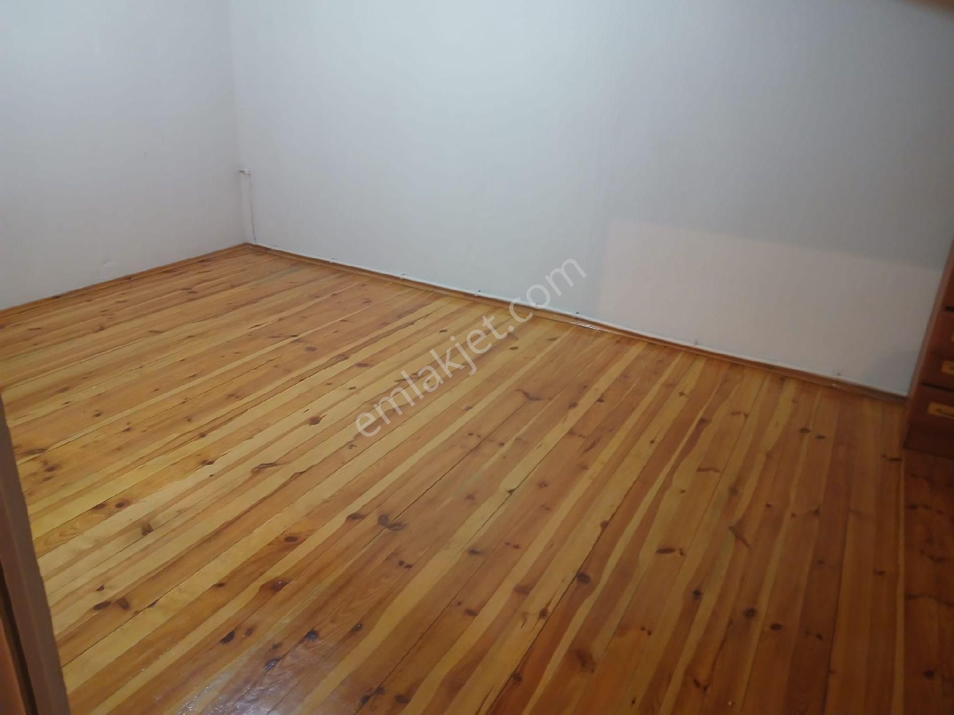 Kartal Topselvi Kiralık Daire Kartal Topselvide Kiralık Daire Çatı katı 