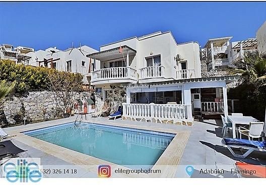 Milas Boğaziçi Satılık Villa Muğla Bodrum Milas Boğaziçi Adabükü Sitesinin En Bakımlı Villası