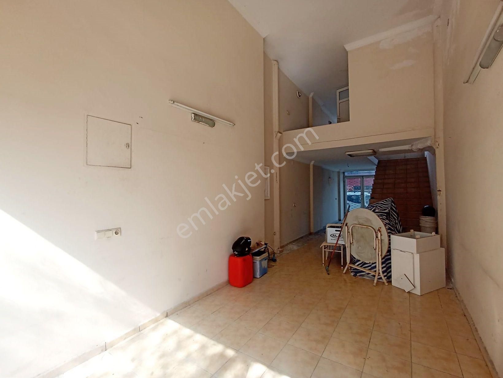 Rw Budur’dan İstiklal Caddesi Üzeri 685 M2 Depolu Satılık Dükkan - Görsel 4