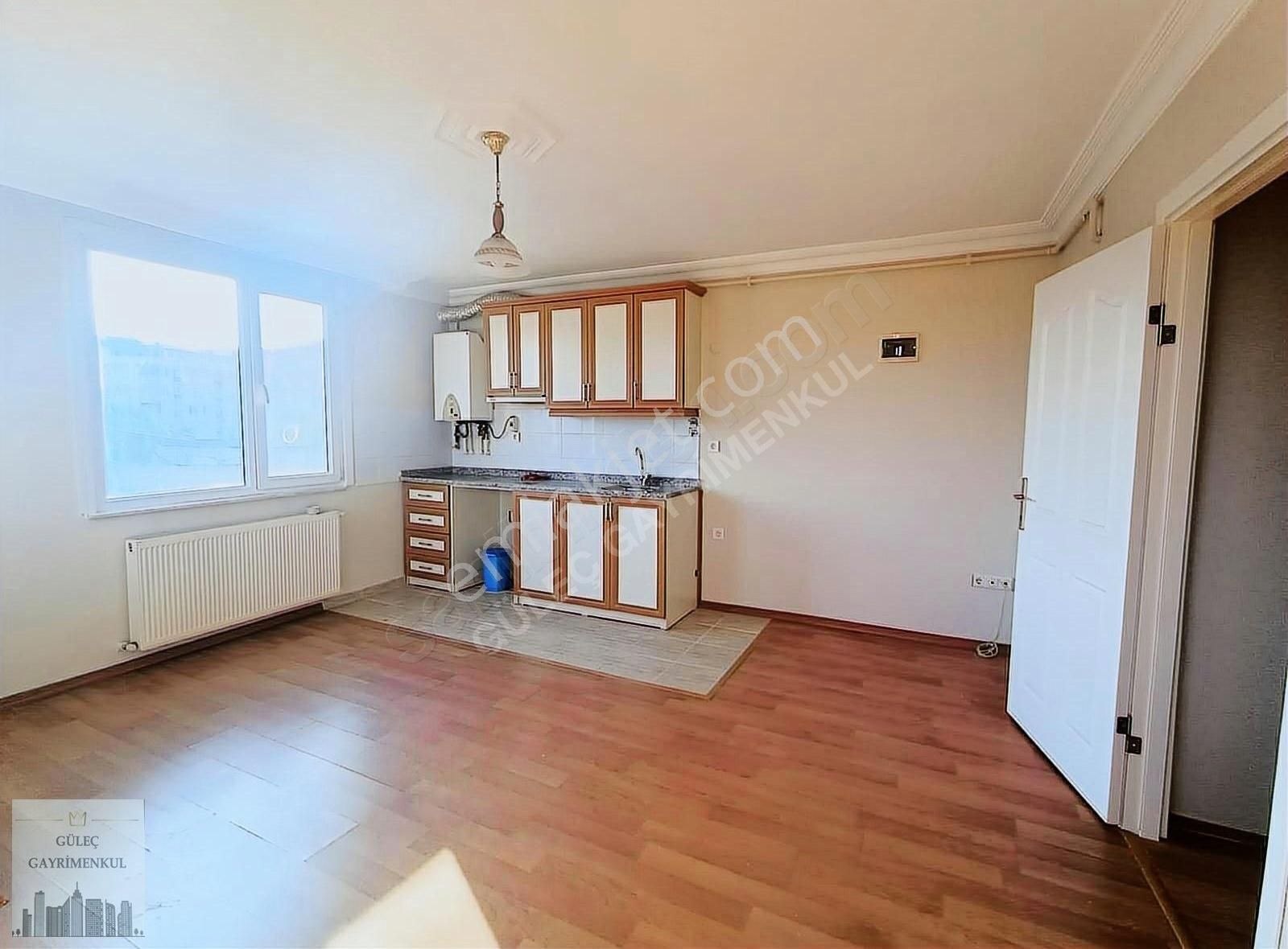 Avcılar Üniversite Kiralık Daire 1+1 ÖĞRENCİYE İST.ÜNV.100MT METROBÜSE 5DK.YENİ BİNA BALKONLU