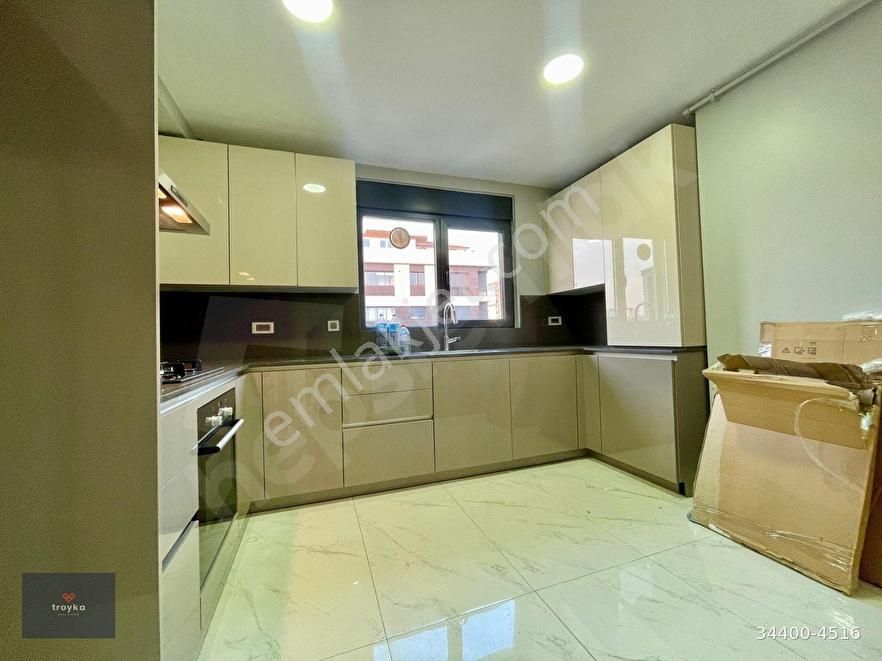 Kadıköy Suadiye Satılık Daire KADIKÖY SUADİYE 3+1 SATILIK DAİRE TROYKADAN