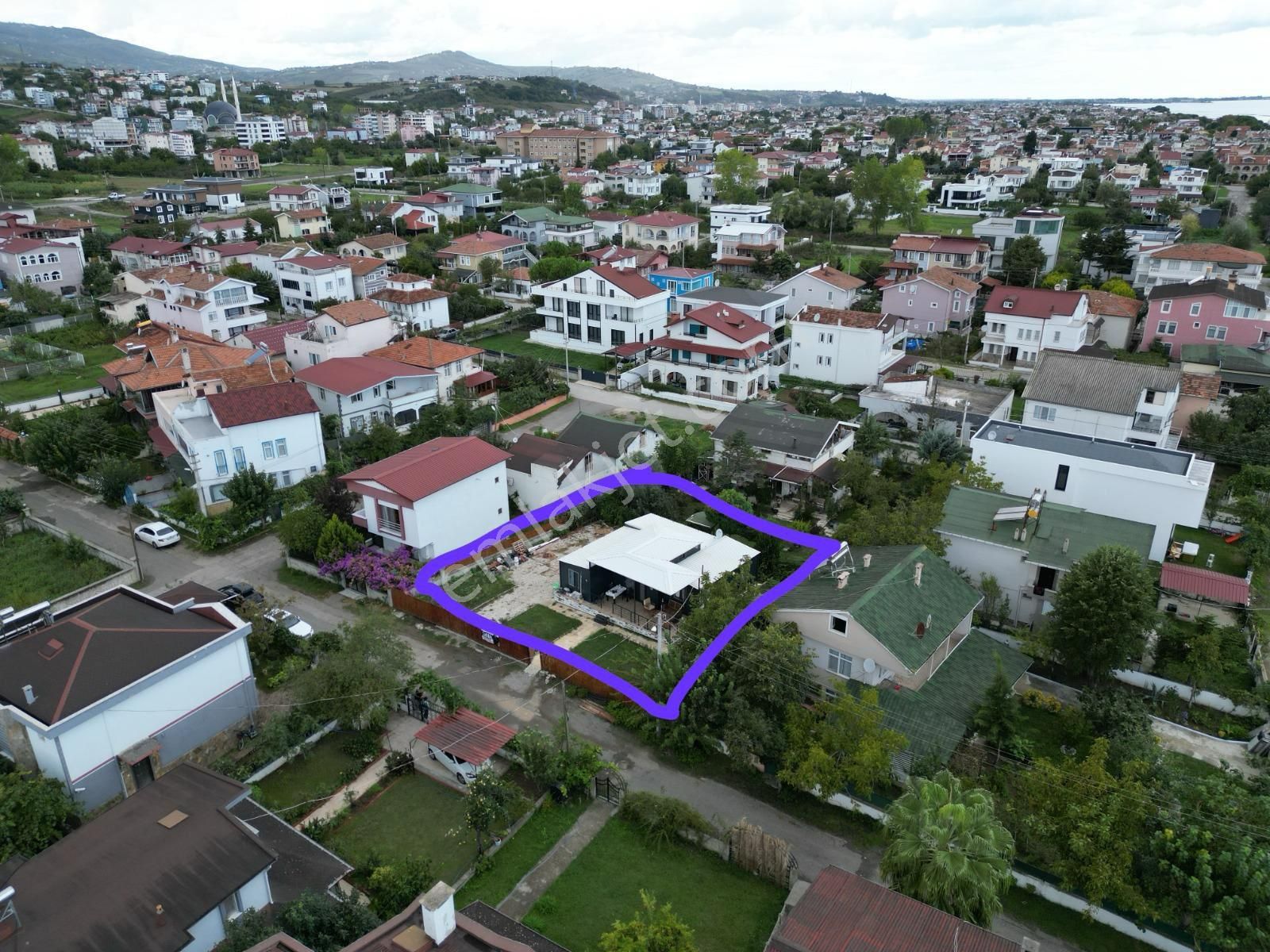 Atakum Güzelyurt Satılık Villa İmarlı Çatalçam Denize 150mt SATILIK 434M2 ARSA VE KONTEYNIR YAZLIK