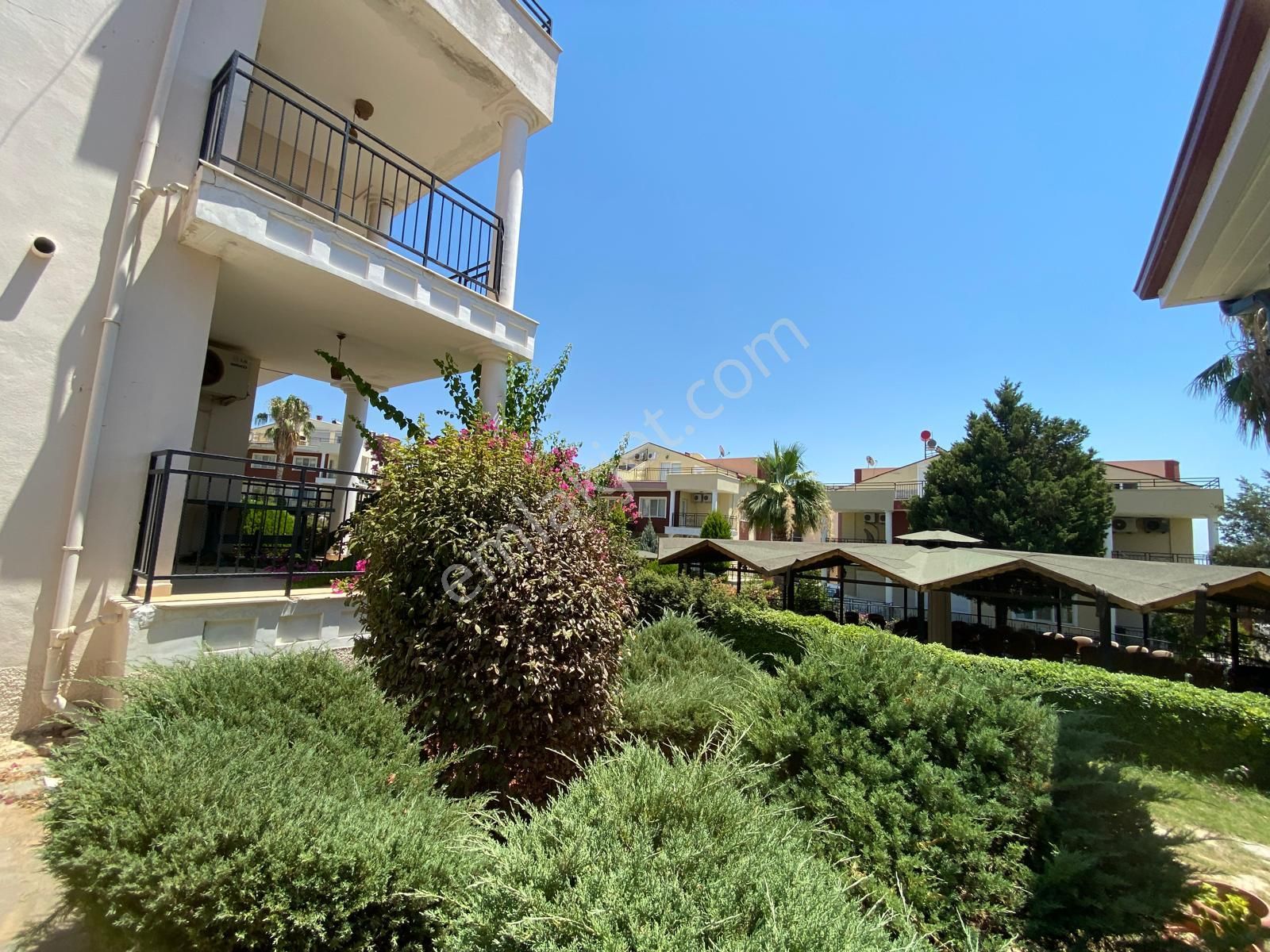 Didim Efeler Satılık Villa  SAHİLE SIFIR 4+1 YANYANA SATILIK 2 VİLLA KELEPİR