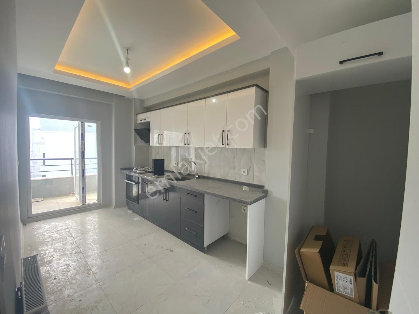 Edremit Tuzcumurat Satılık Daire Balıkesir /edremit Merkez Kat Dublexi Çift Teraslı 3+1 180m2