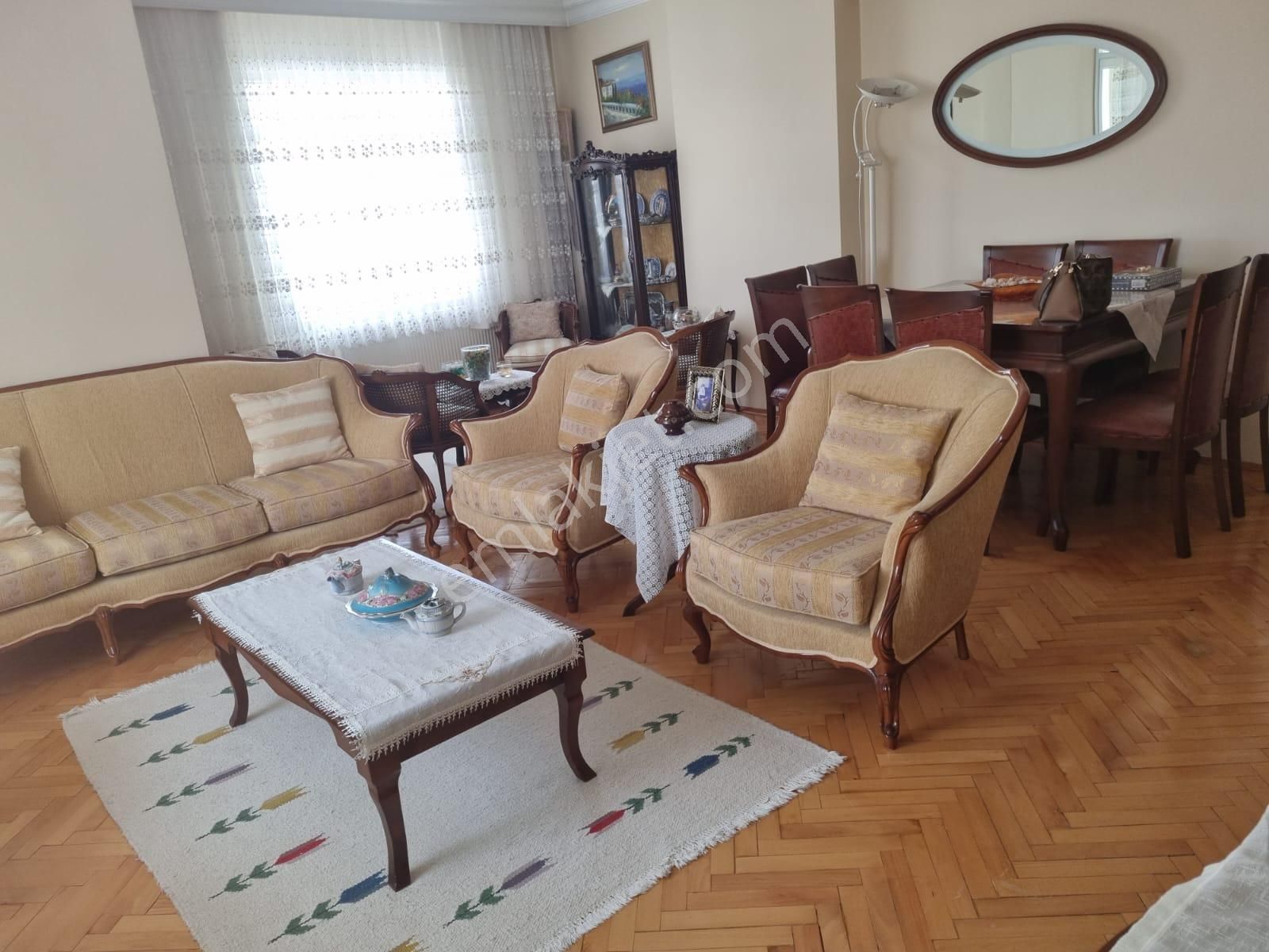 Maltepe Bağlarbaşı Satılık Daire MALTEPE PAZARINA YAKIN ARAKATTA DAİRE