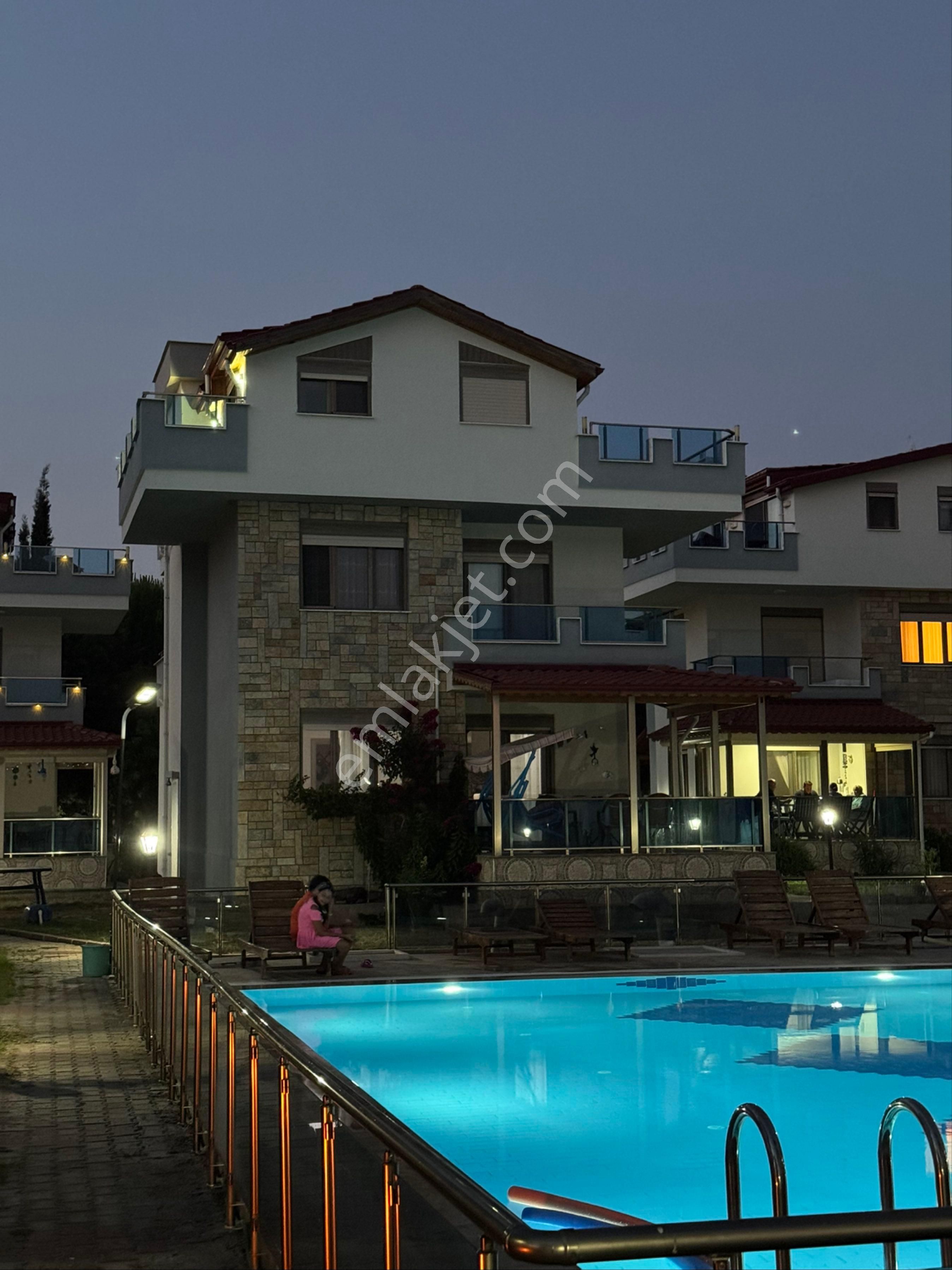 Sahibinden Sitede Havuzlu Deniz Manzaralı 4+1 Tribleks - Görsel 12