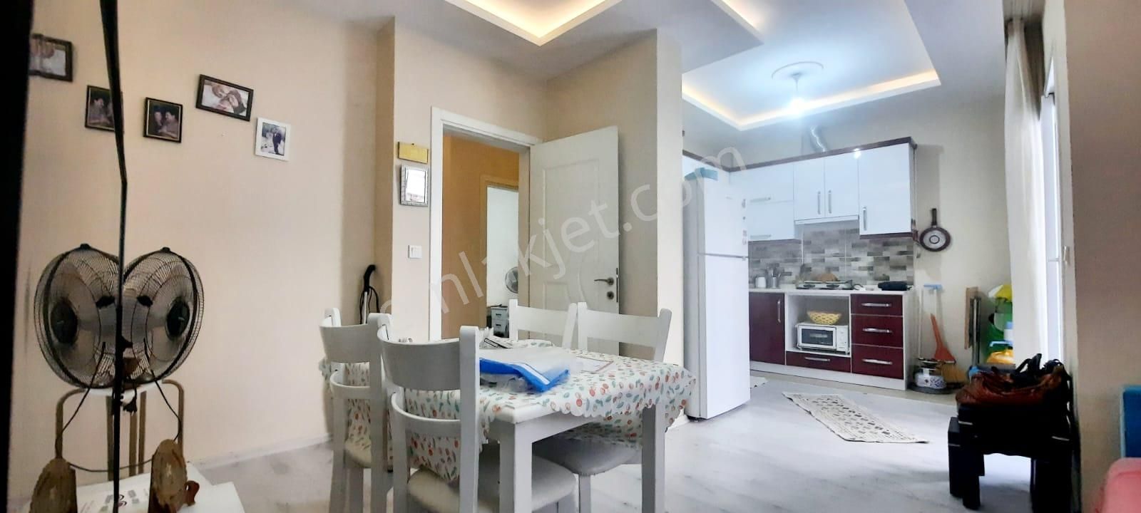 Kuşadası İkiçeşmelik Satılık Daire  KUŞADASI MERKEZDE 2+1 DAİRE