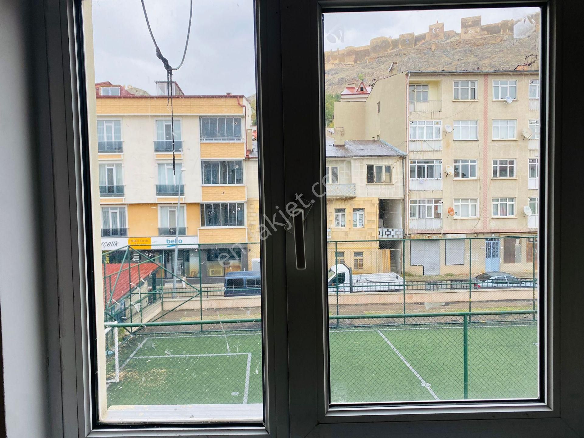 Bayburt Merkez Uzungazi Kiralık Daire  GREEN EMLAKTAN ŞEHİR MERKEZİNDE  KİRALIK DAİRE