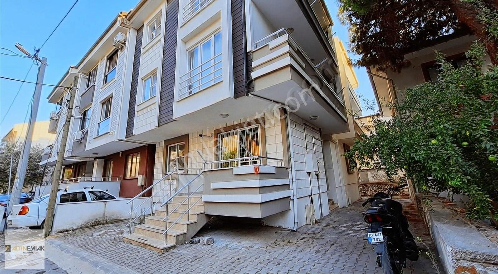 Altıeylül Gümüsçesme Satılık Apartman Dairesi Balıkesir Vergi Dairesi Yanında SATILIK İşyeri veya Daire