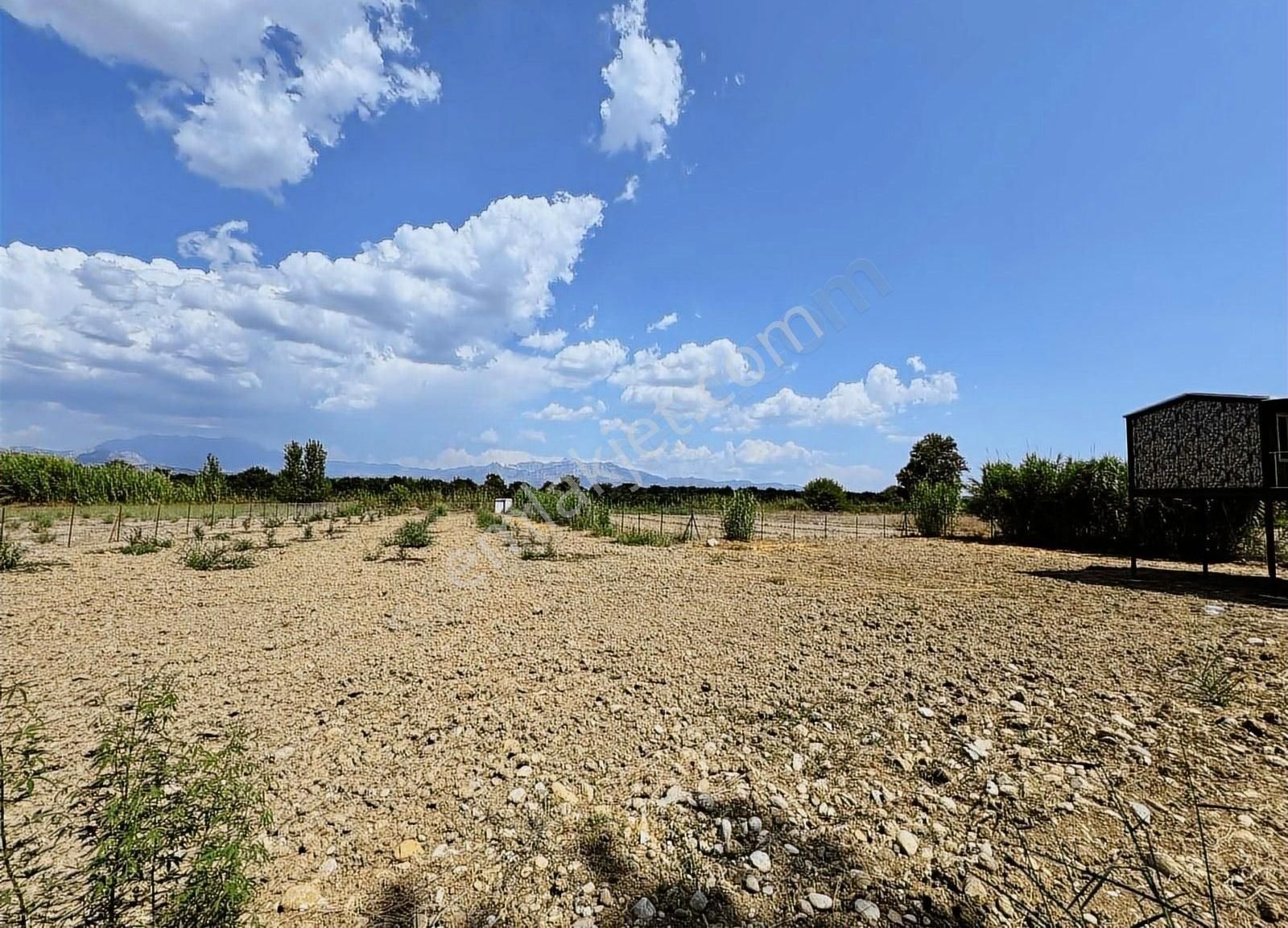 Aksu Yeşilkaraman Satılık Tarla HSY GAYRİMENKUL'DEN AKSU YEŞİLKARAMAN 2576 M2 MÜSTAKİL BAHÇE